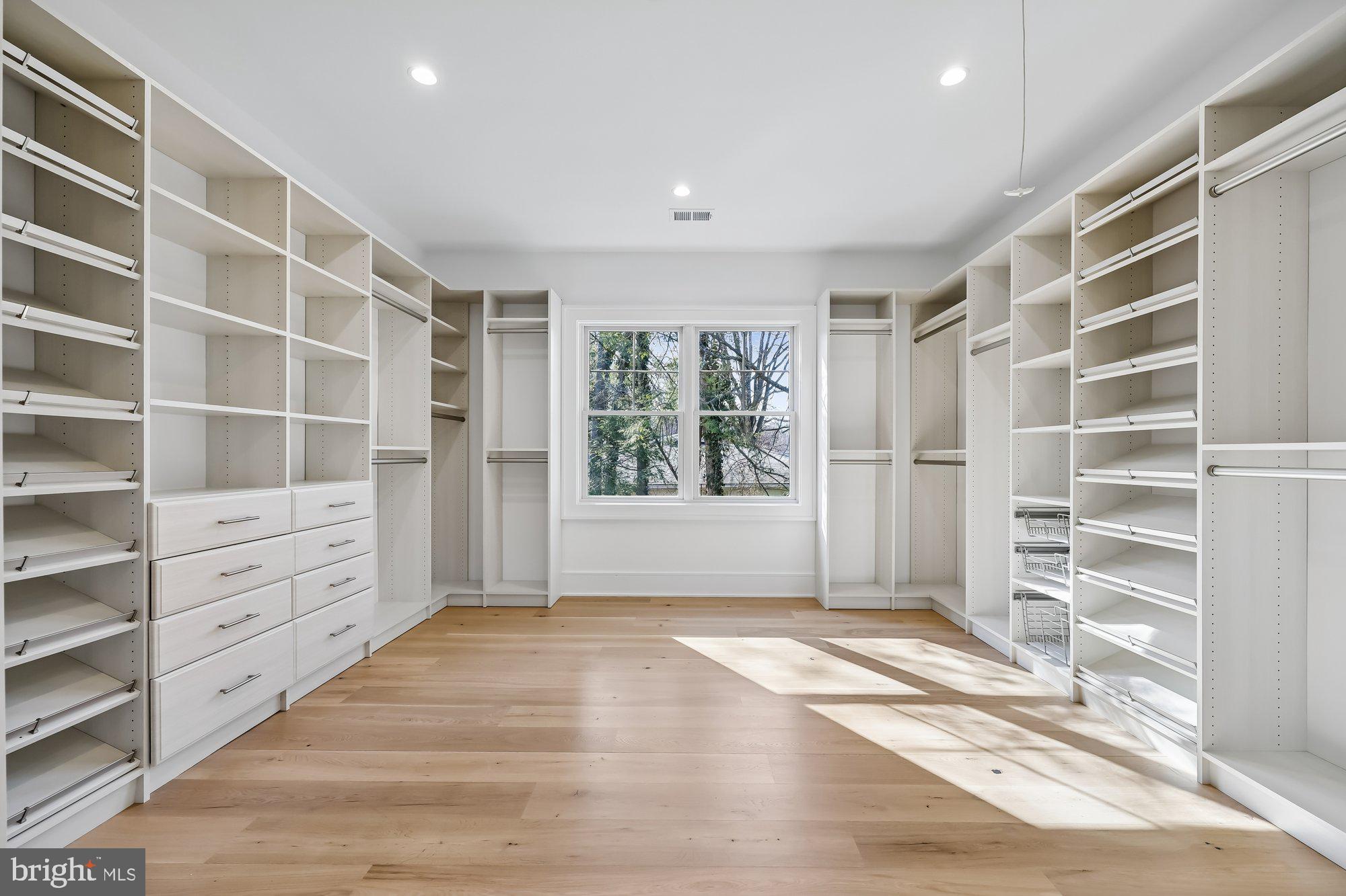 DUNLOP HILLS - Residential