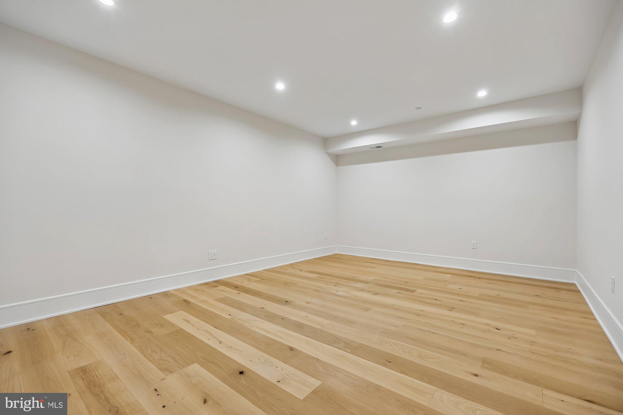 DUNLOP HILLS - Residential