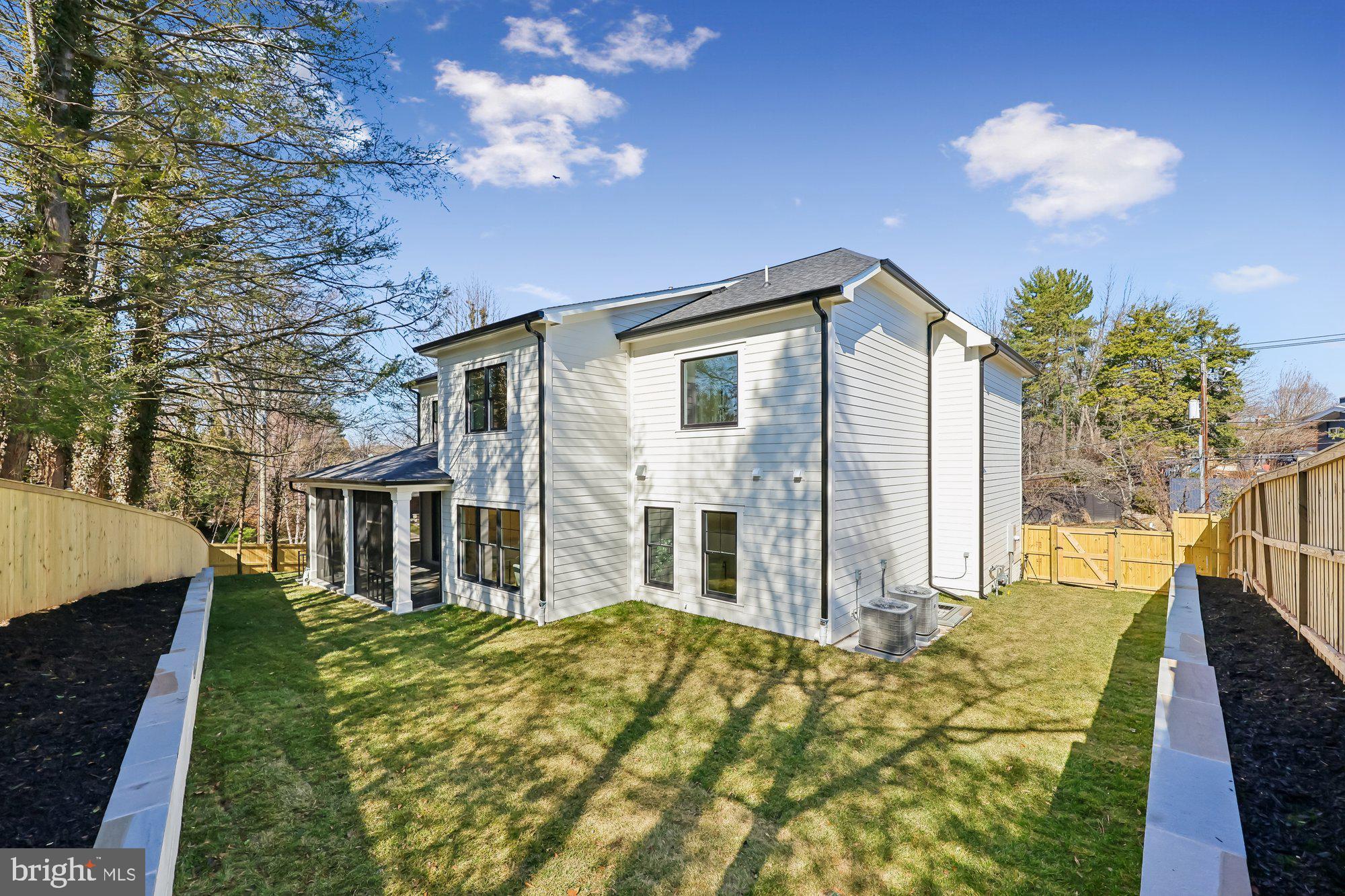 DUNLOP HILLS - Residential