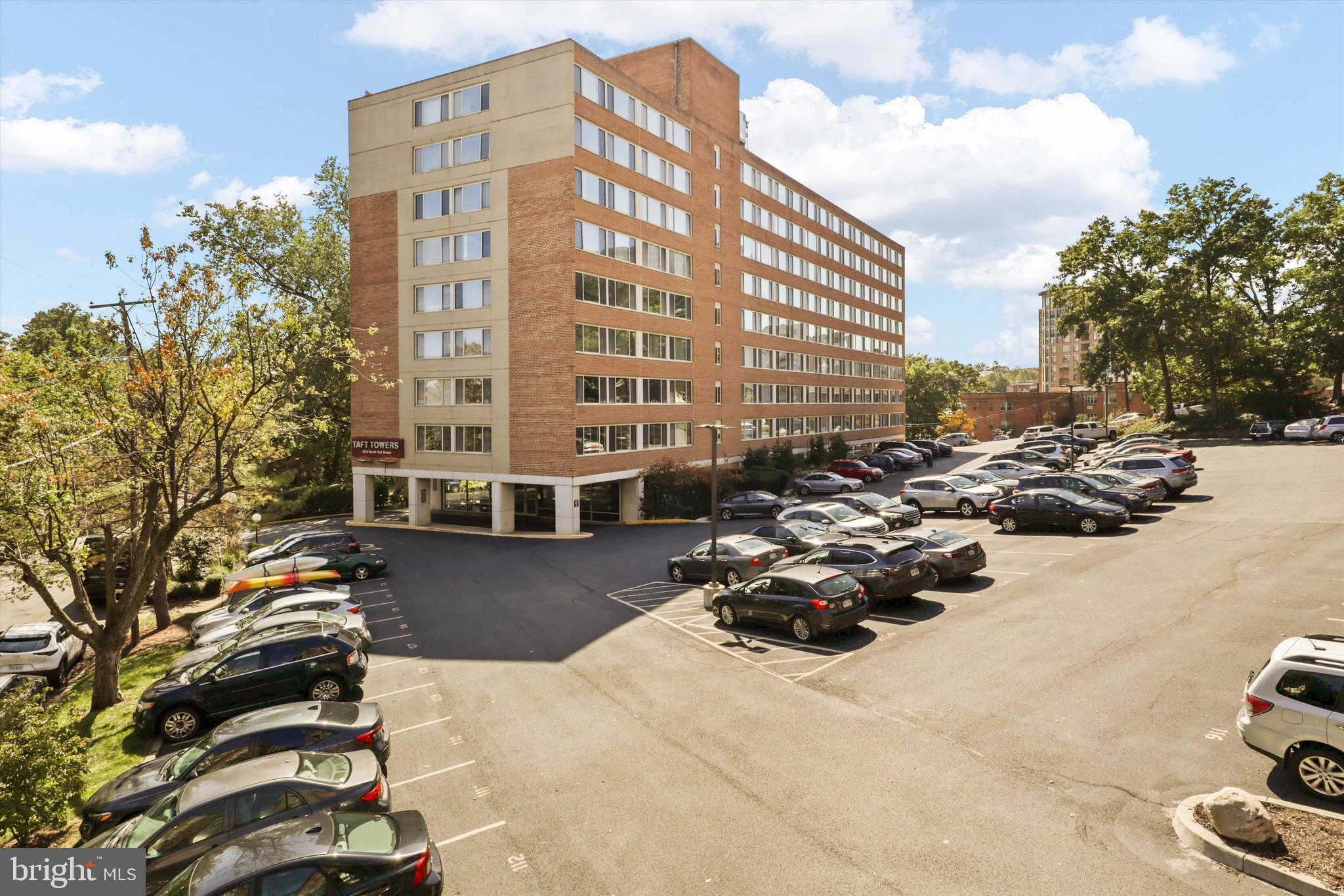 1210 N TAFT STREET 302