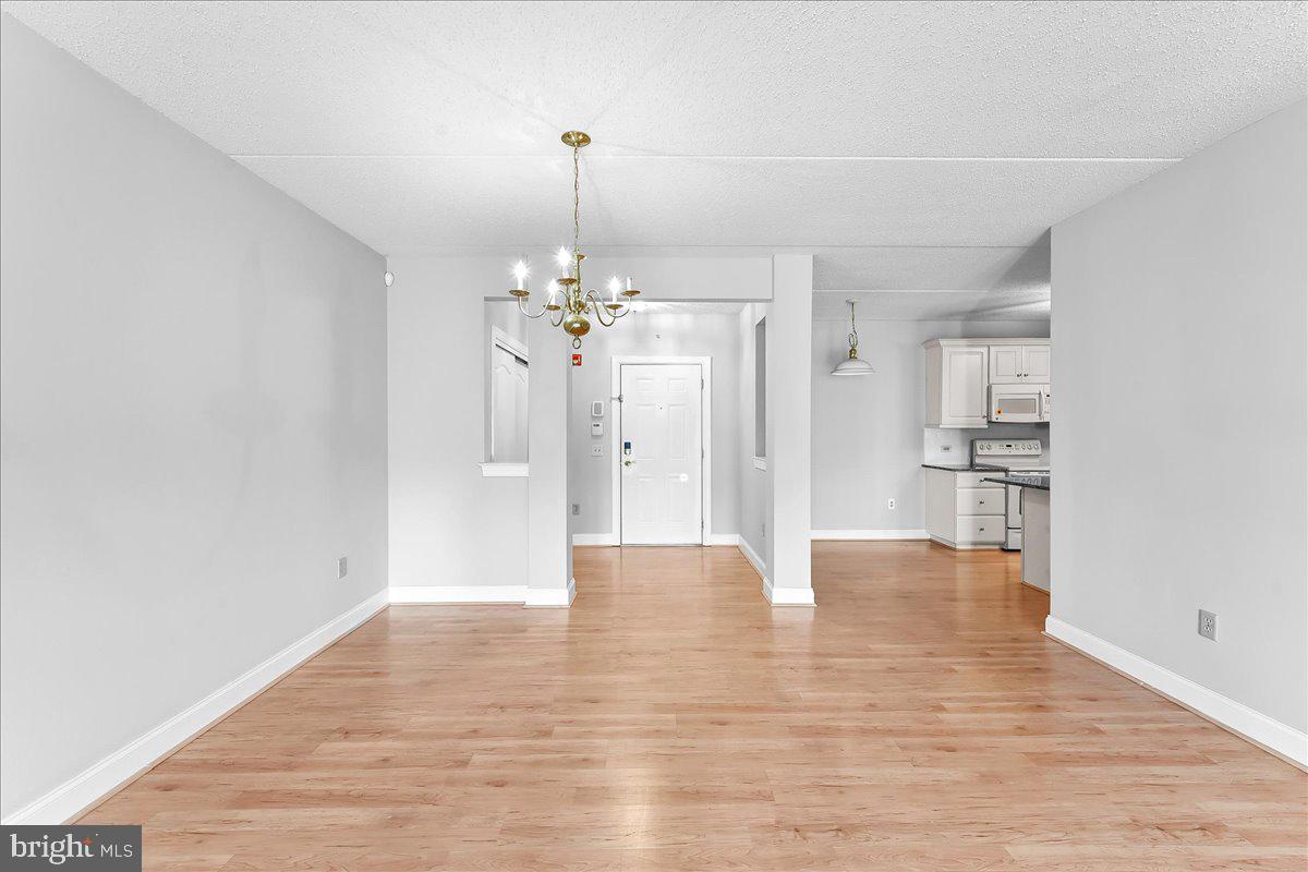 WINDSOR AT GLEN MI - Residential