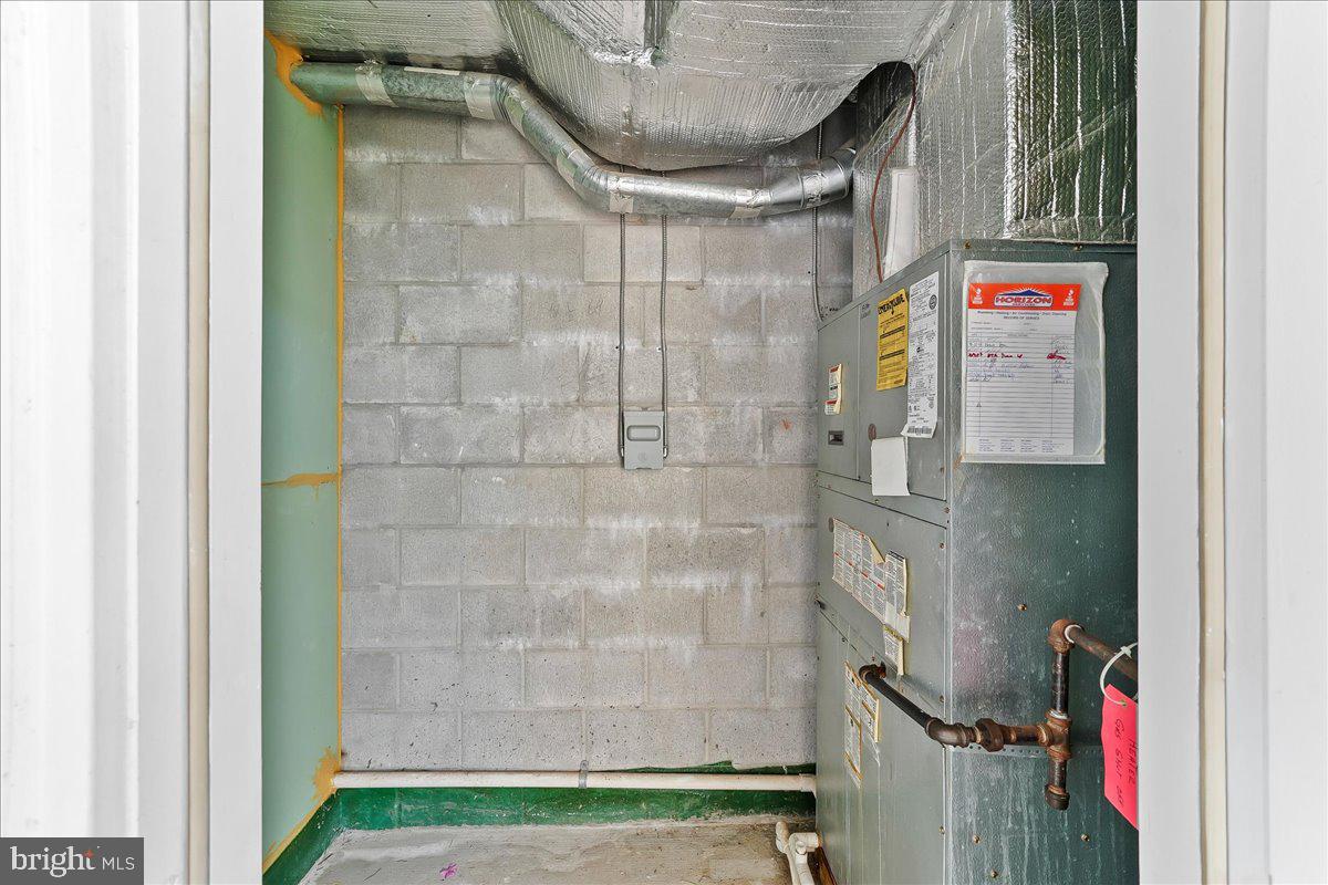 WINDSOR AT GLEN MI - Residential