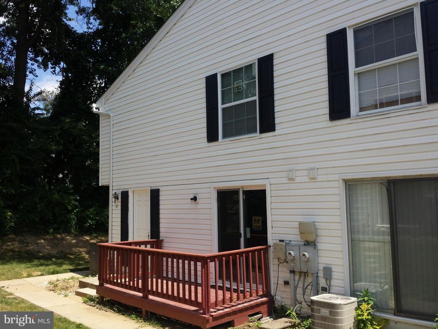 3 BR 2 full BA quadro townhouse with a few years oldreplacements: equipment, appliances, kitchen, bathrooms, floors, windows. Located on a no-thru quiet street, convenient to shopping, restaurants, bus, businesses, I-795. Move-in after 07.31.2019. Accepting the housing vouchers