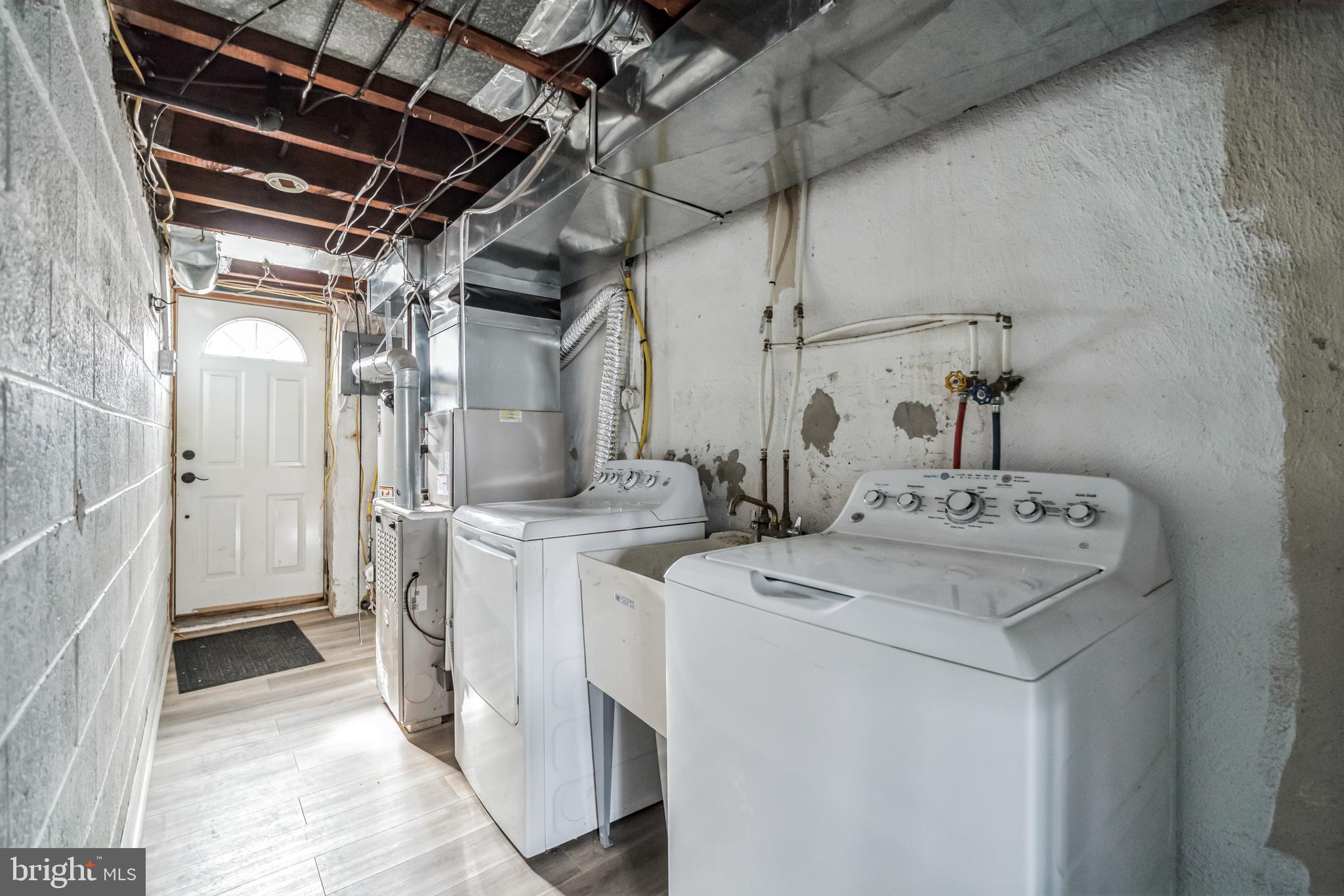 ACADEMY GARDENS - Residential