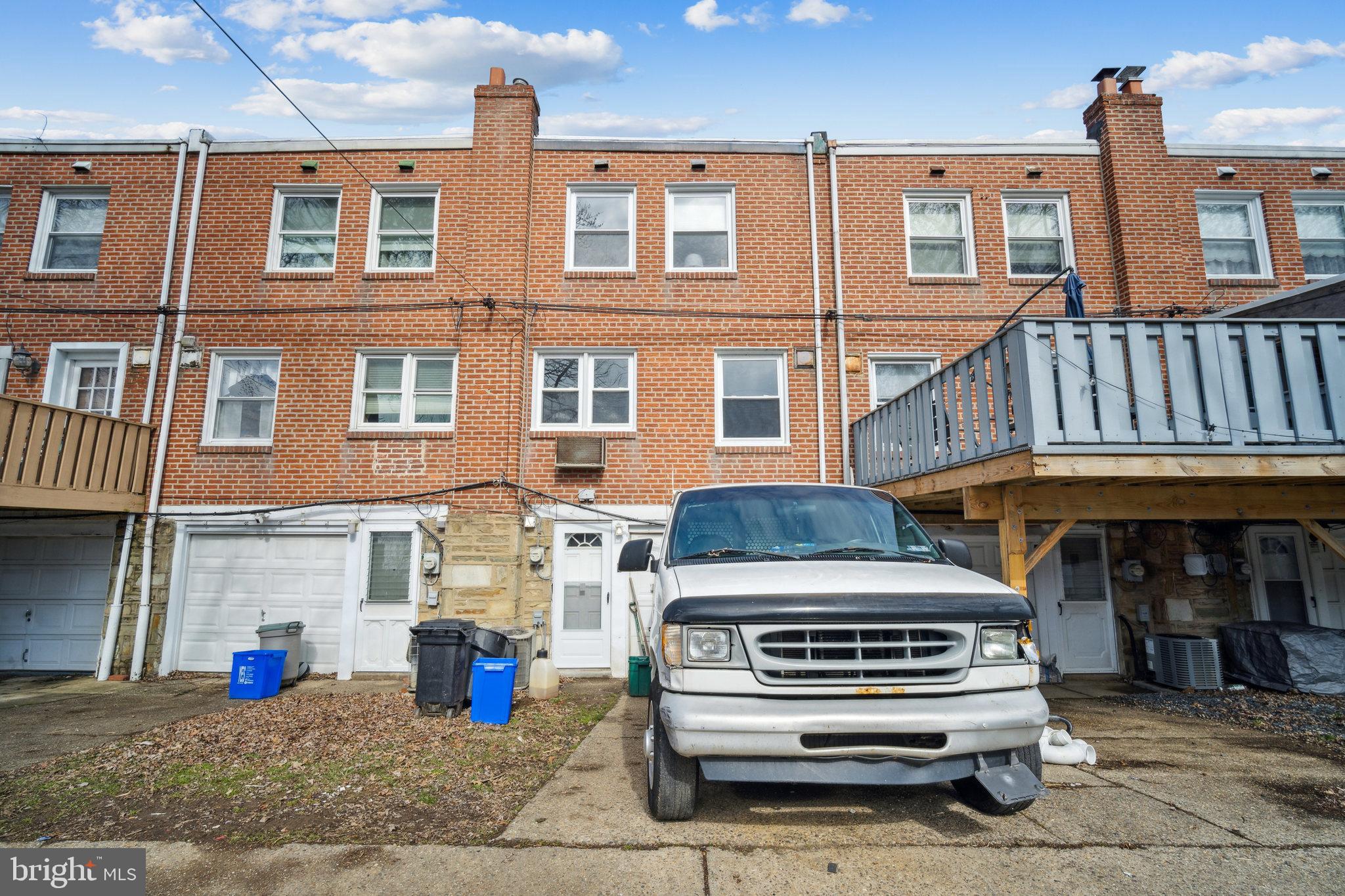 ACADEMY GARDENS - Residential
