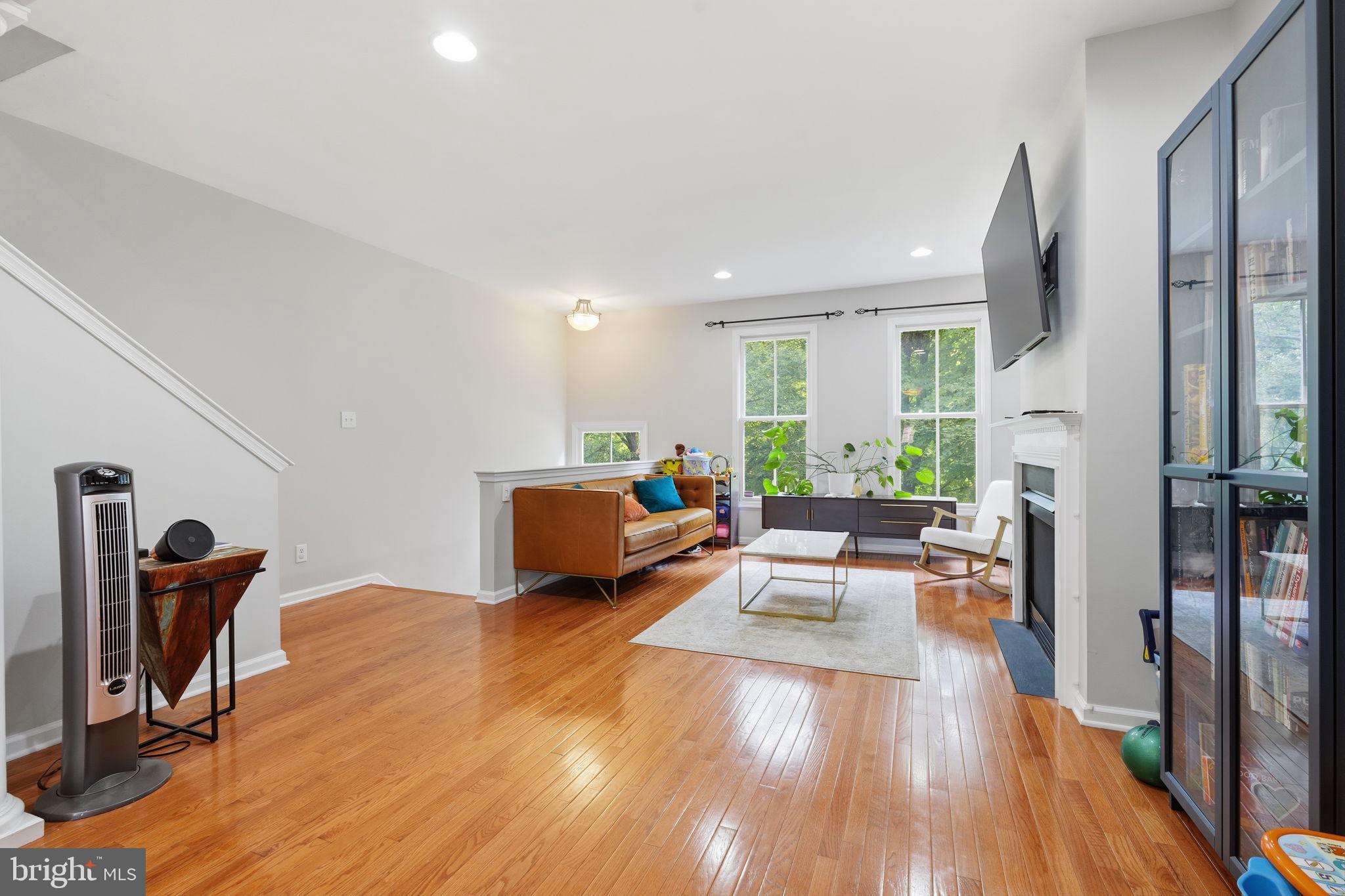 44 LIVINGSTON STREET