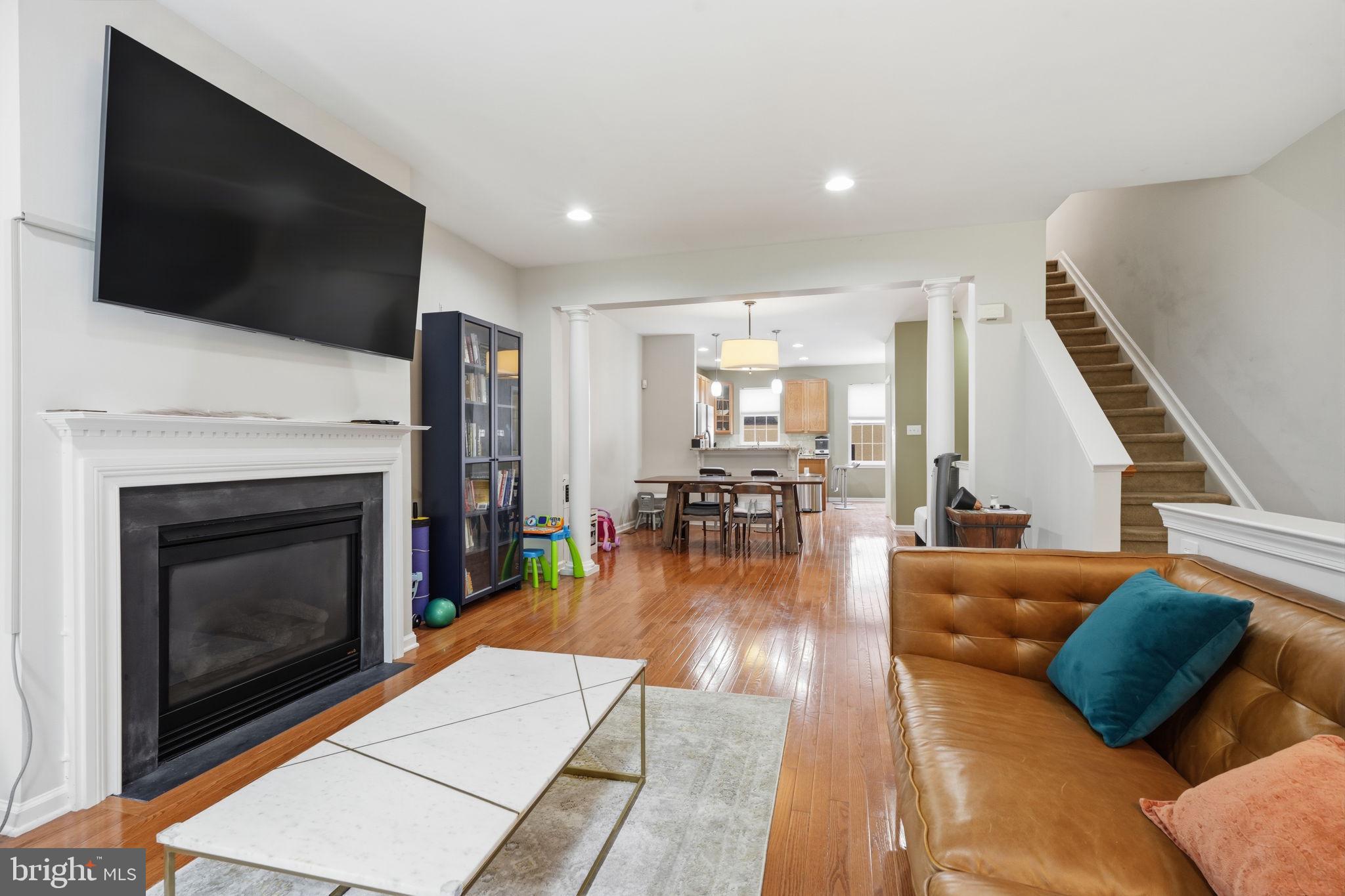 44 LIVINGSTON STREET