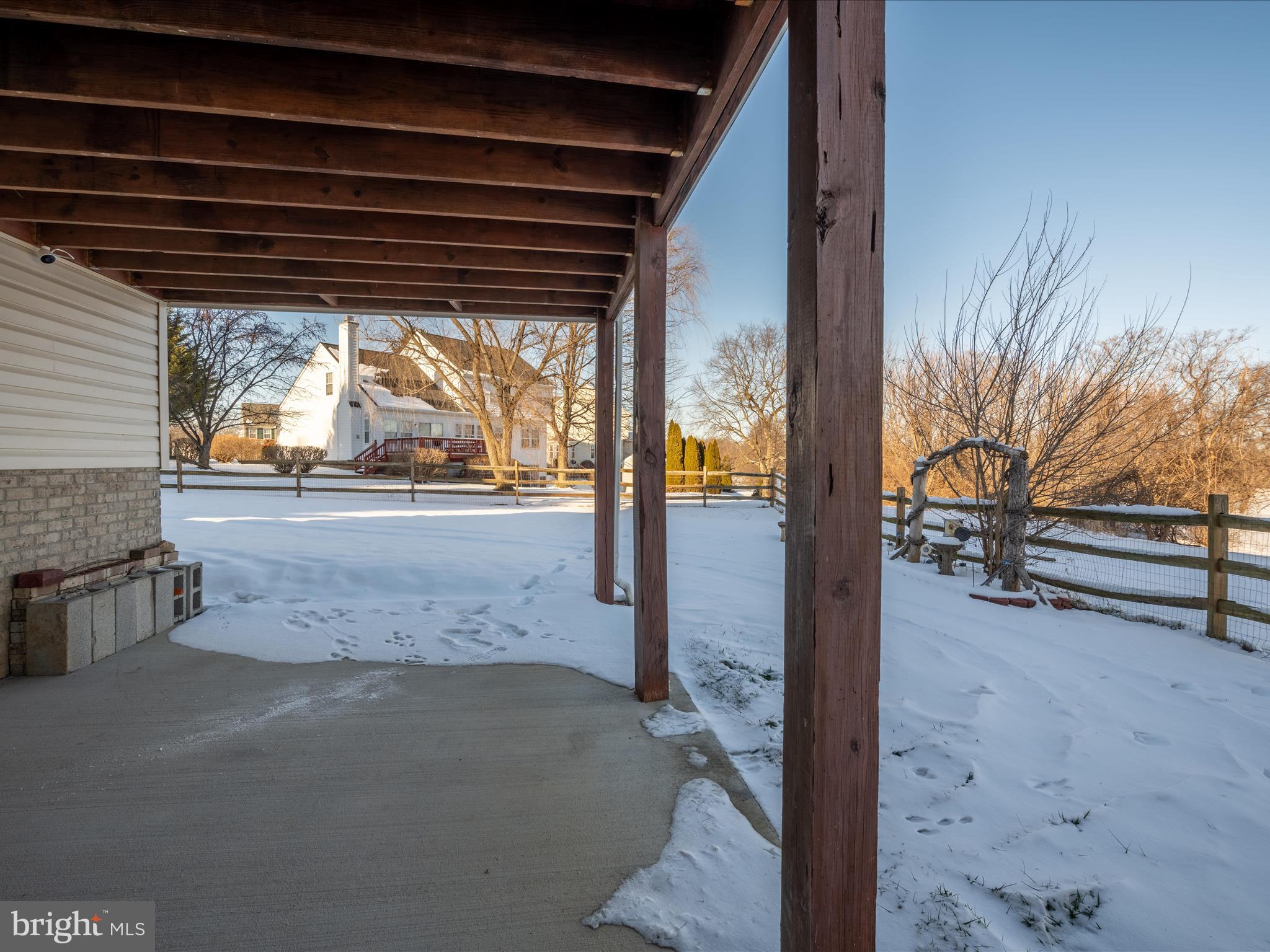 LOCUST HILL - Residential