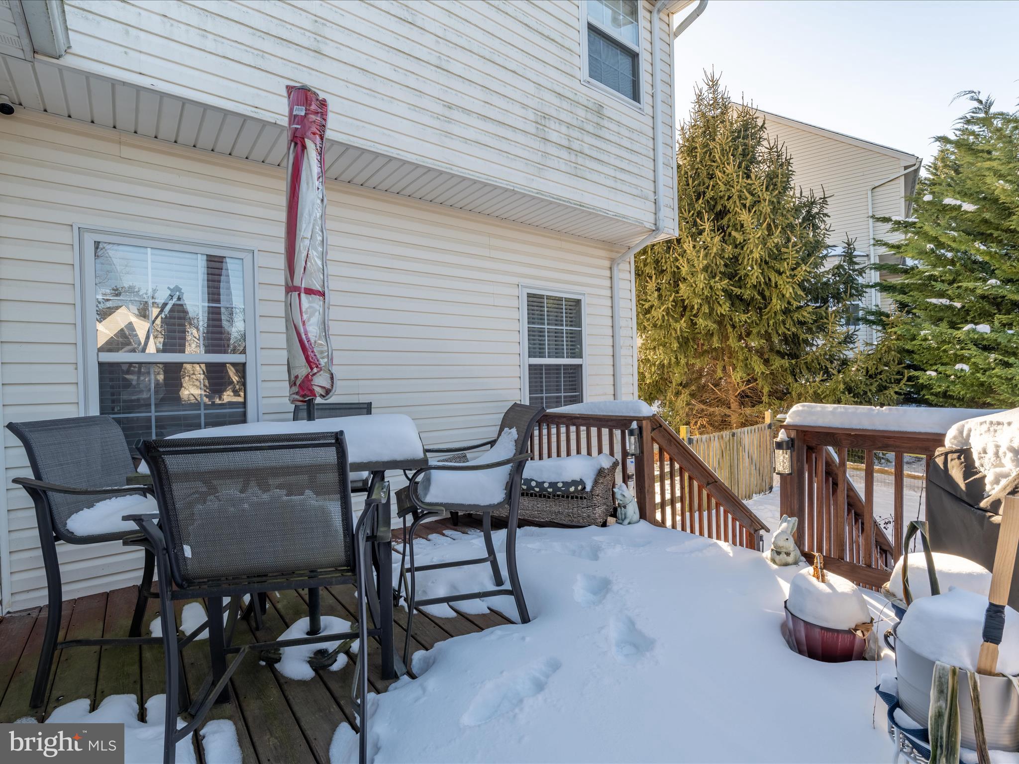 LOCUST HILL - Residential