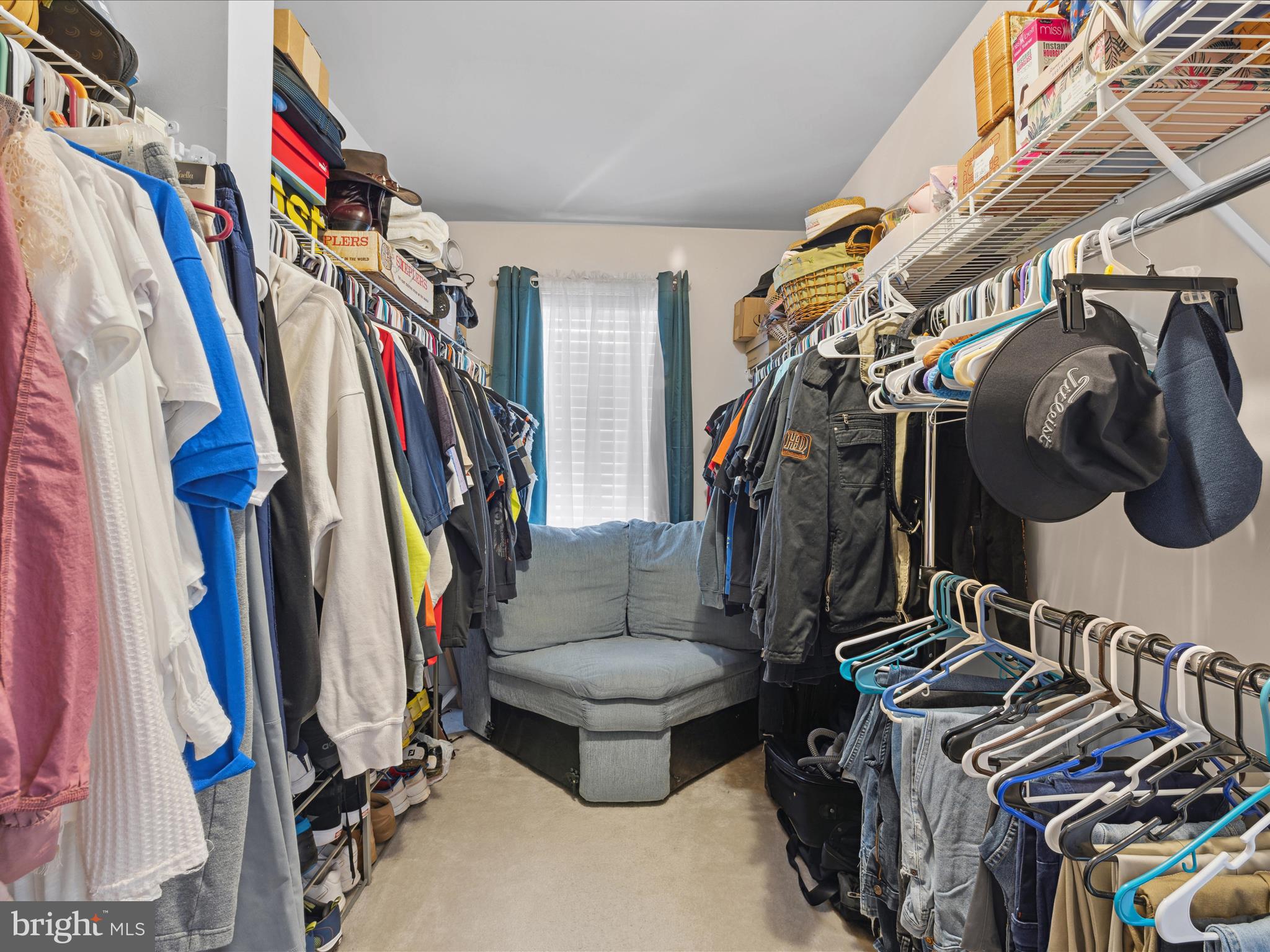 LOCUST HILL - Residential