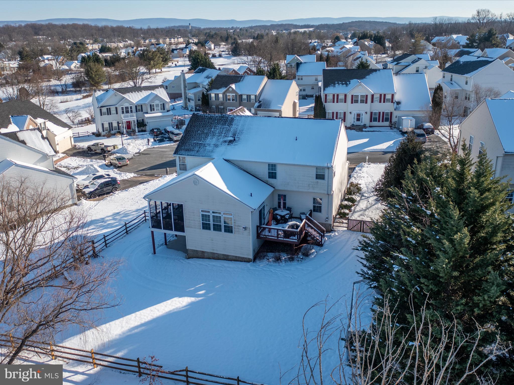 LOCUST HILL - Residential
