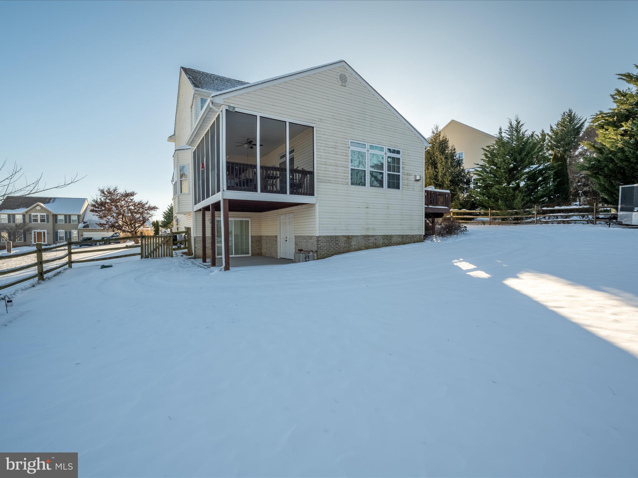 LOCUST HILL - Residential