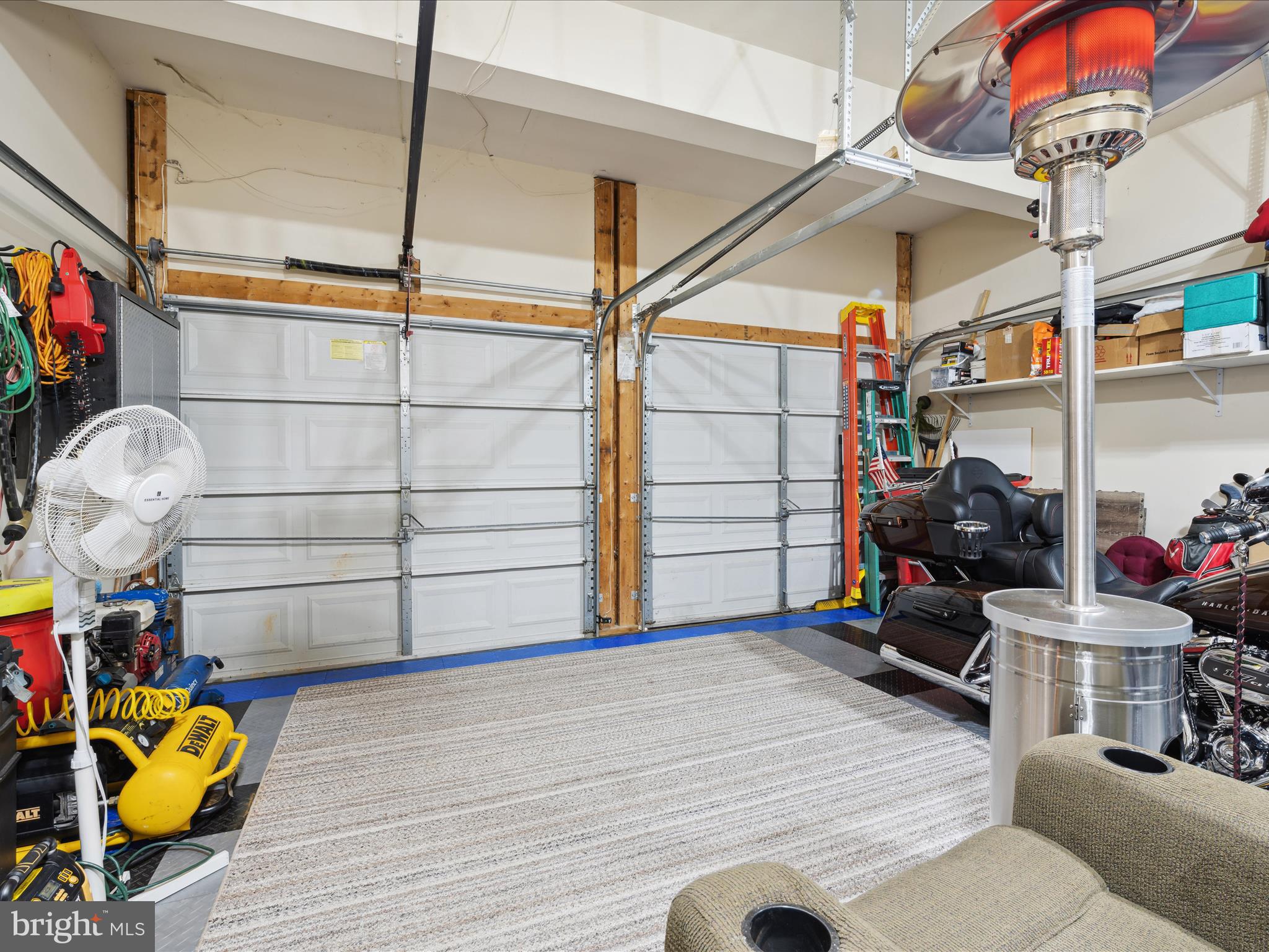 LOCUST HILL - Residential