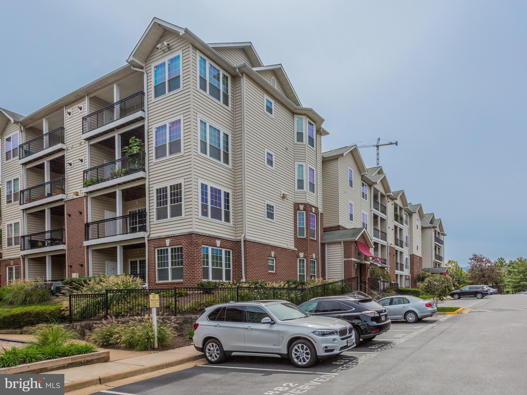 GATES OF MCLEAN - Residential