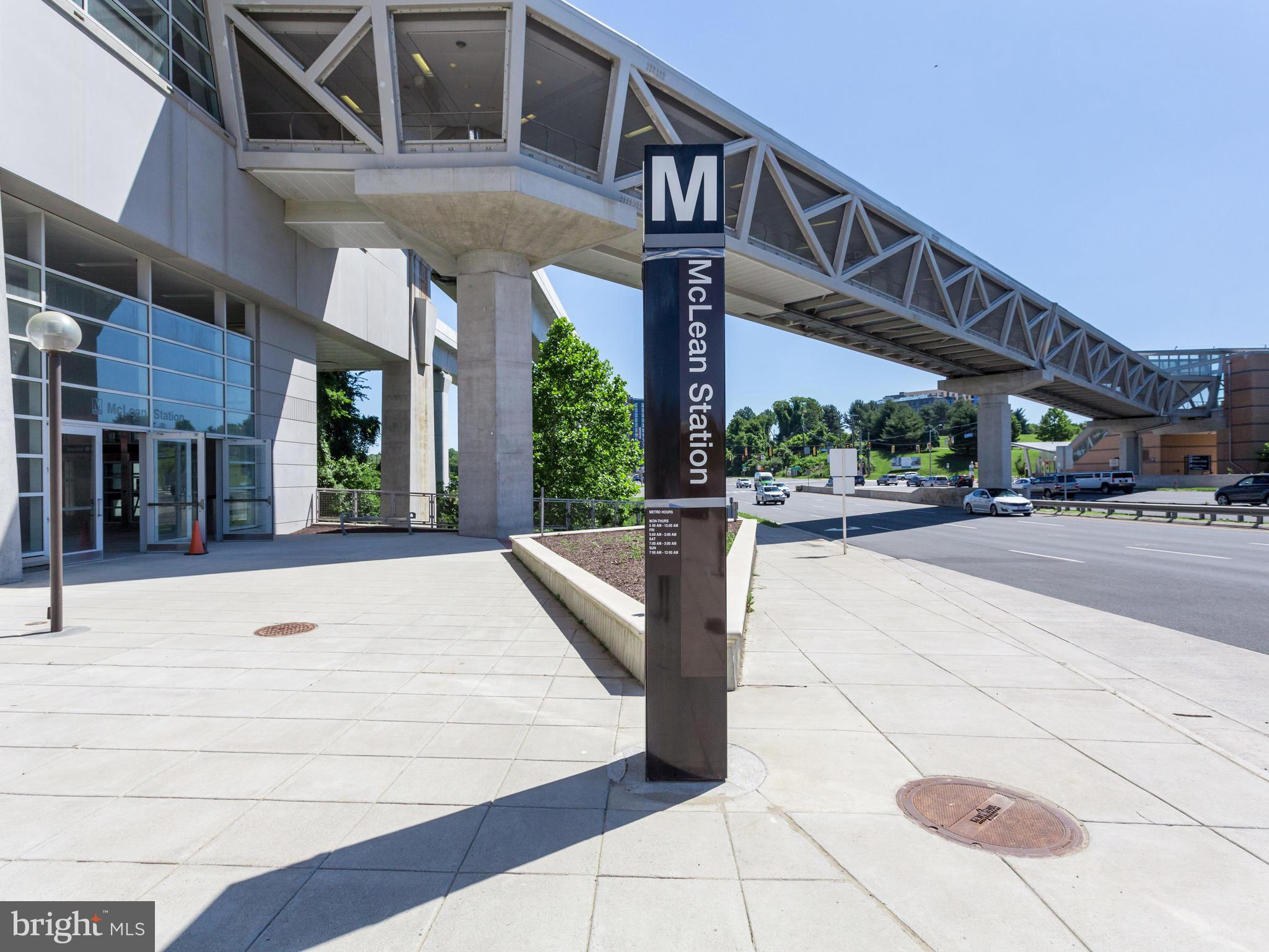 GATES OF MCLEAN - Residential
