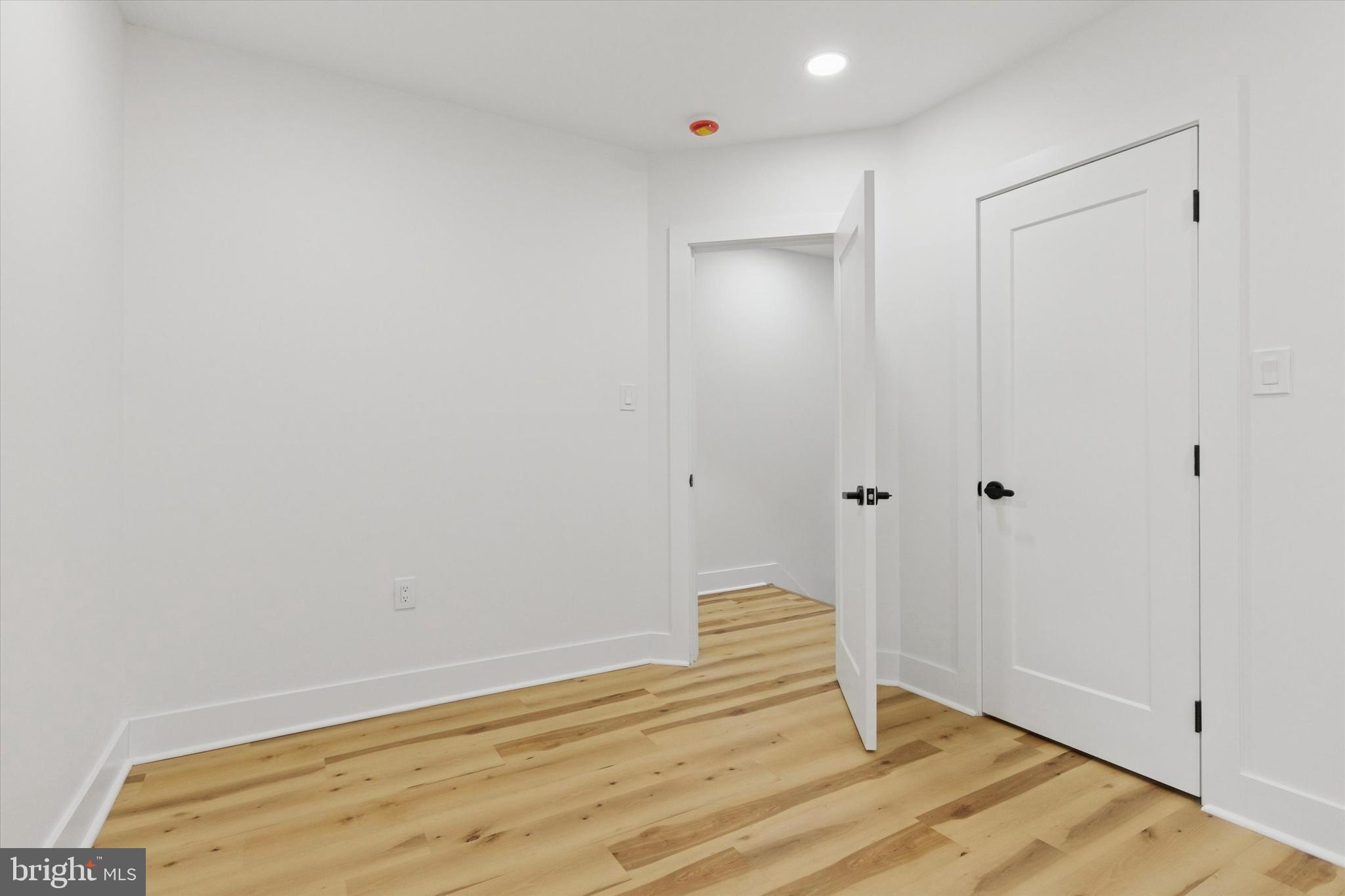 WEST OAK LANE - Residential