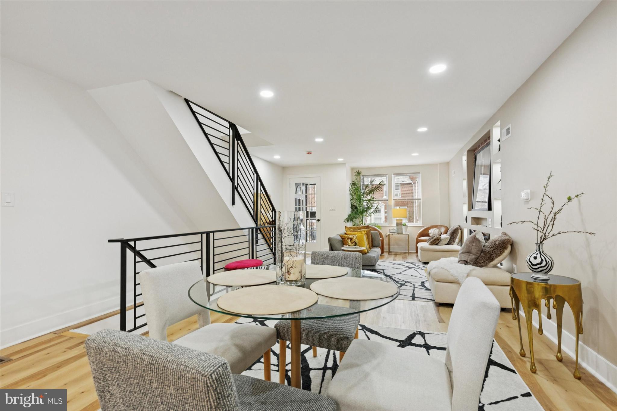 WEST OAK LANE - Residential