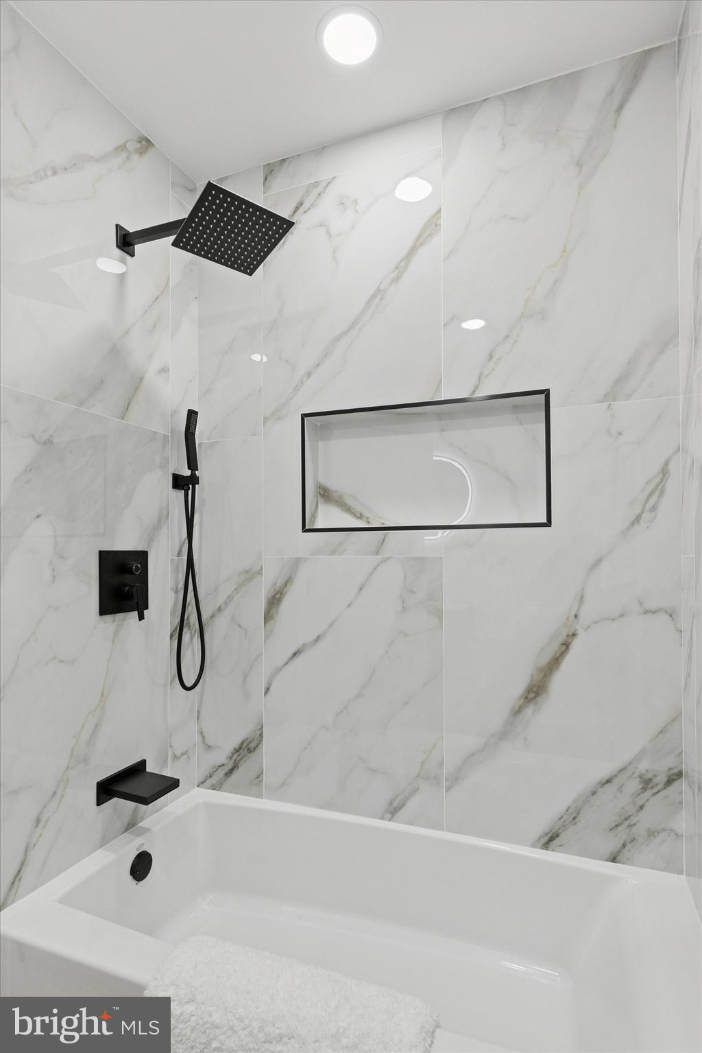 WEST OAK LANE - Residential