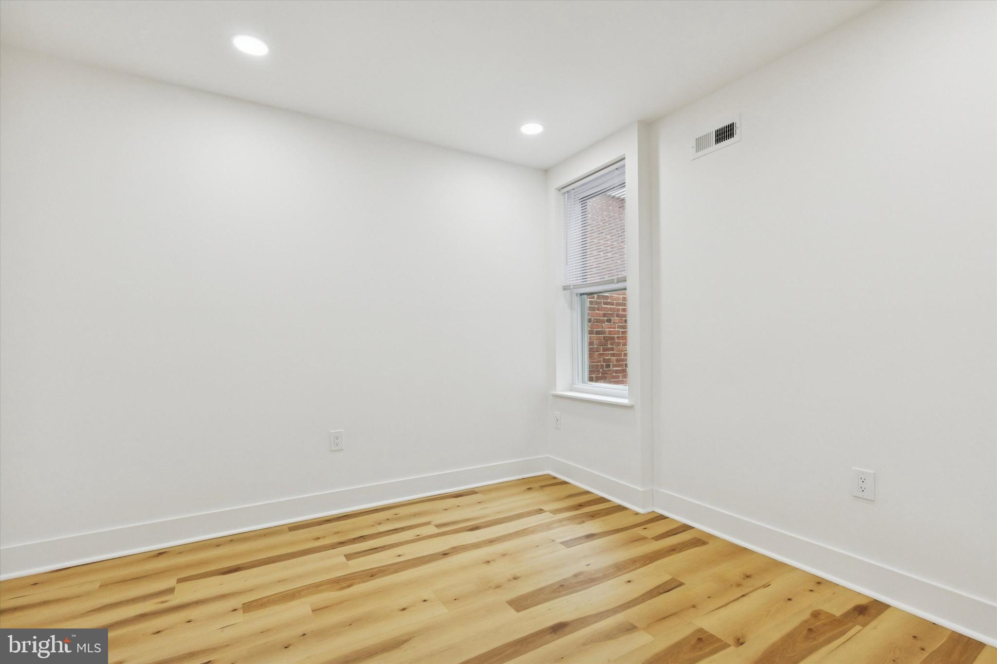 WEST OAK LANE - Residential