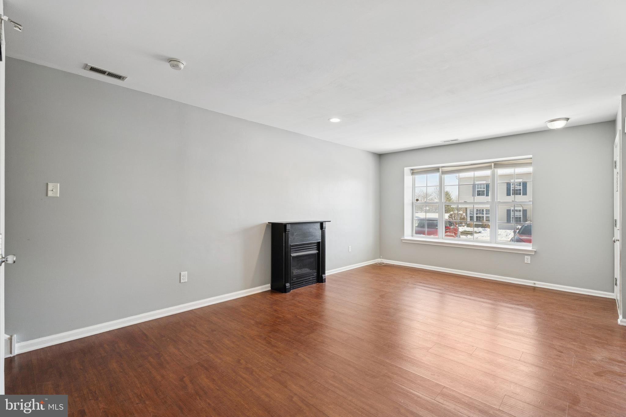 WATERFORD GREENE - Residential