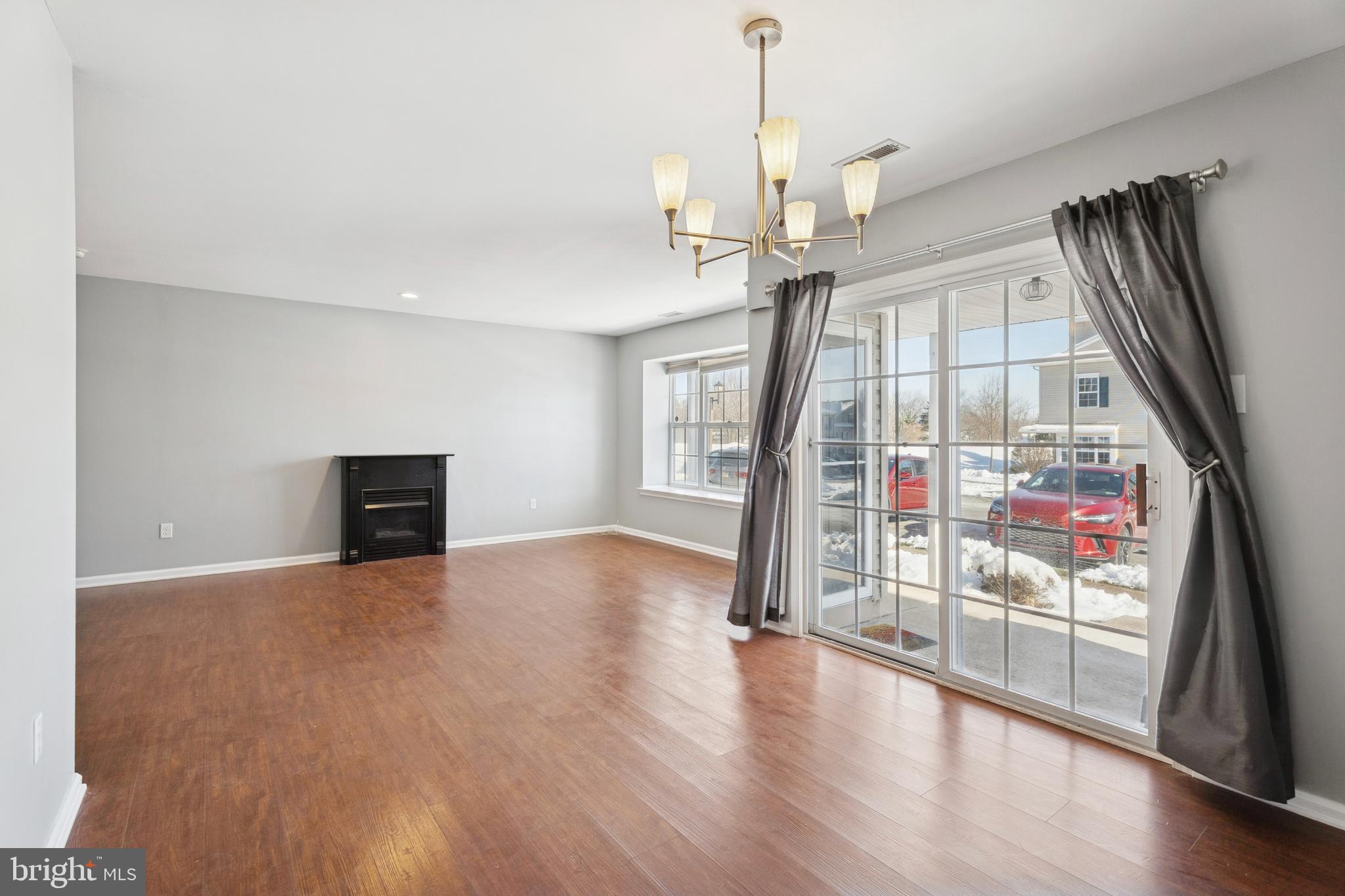 WATERFORD GREENE - Residential