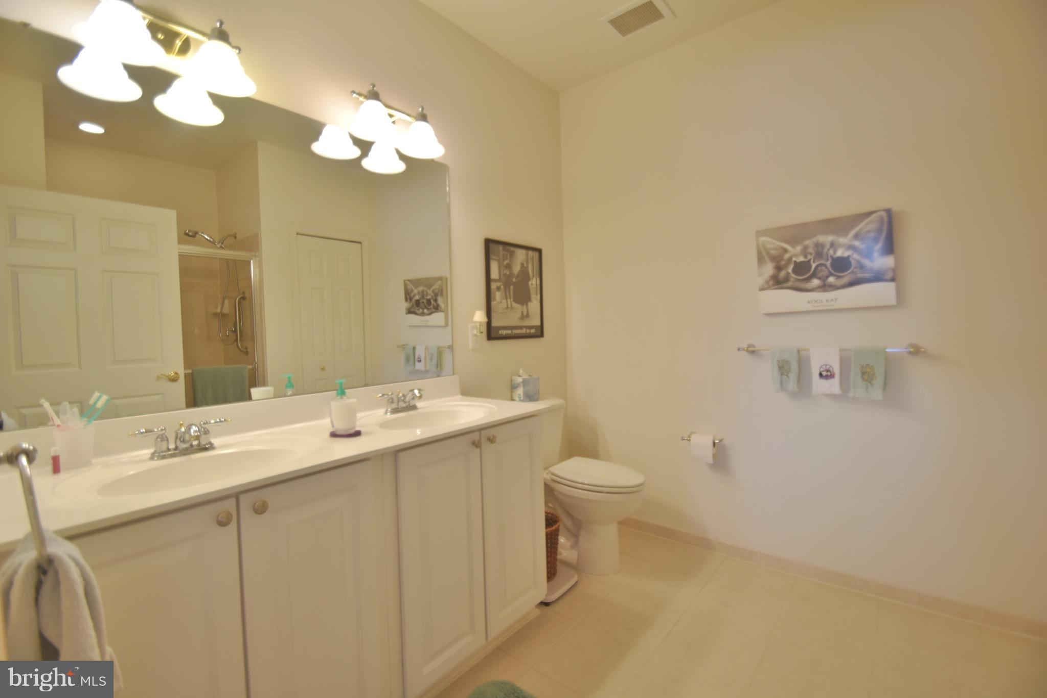 COURTYARDS AT WAVERLY WOODS EAST - Residential