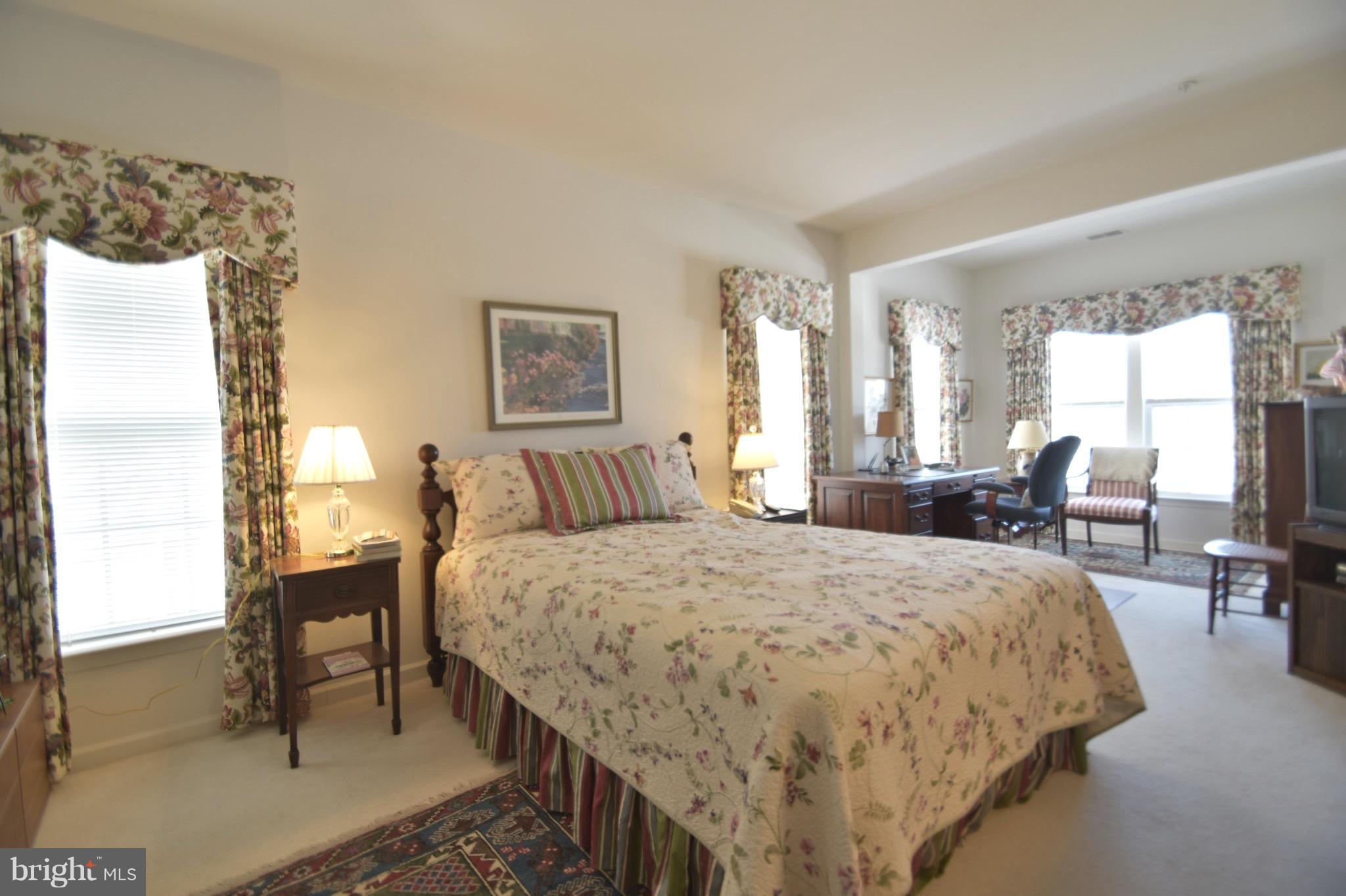 COURTYARDS AT WAVERLY WOODS EAST - Residential