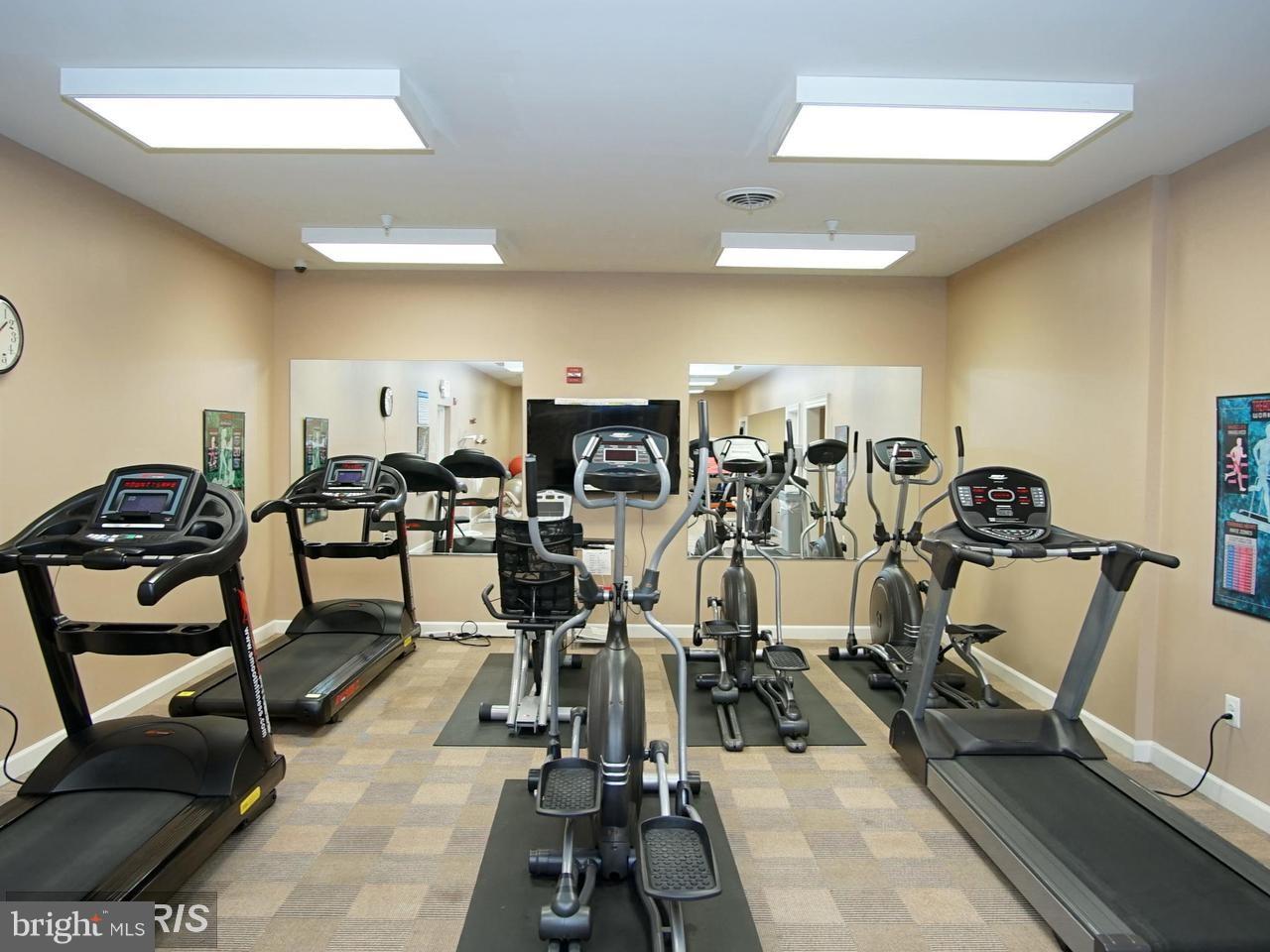 COURTYARDS AT WAVERLY WOODS EAST - Residential