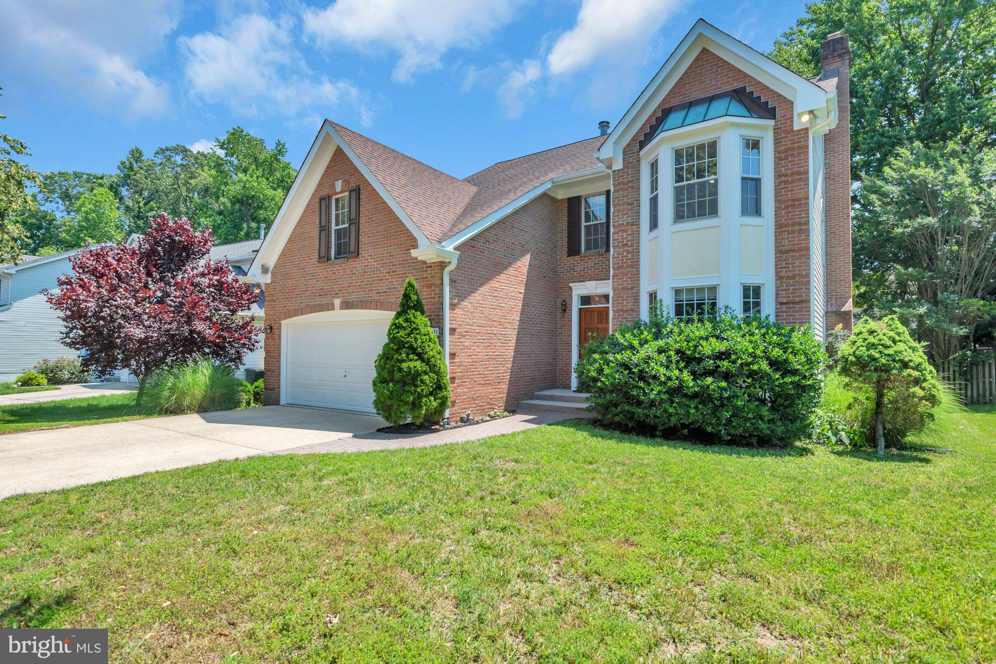 1811 HYMAN LANE