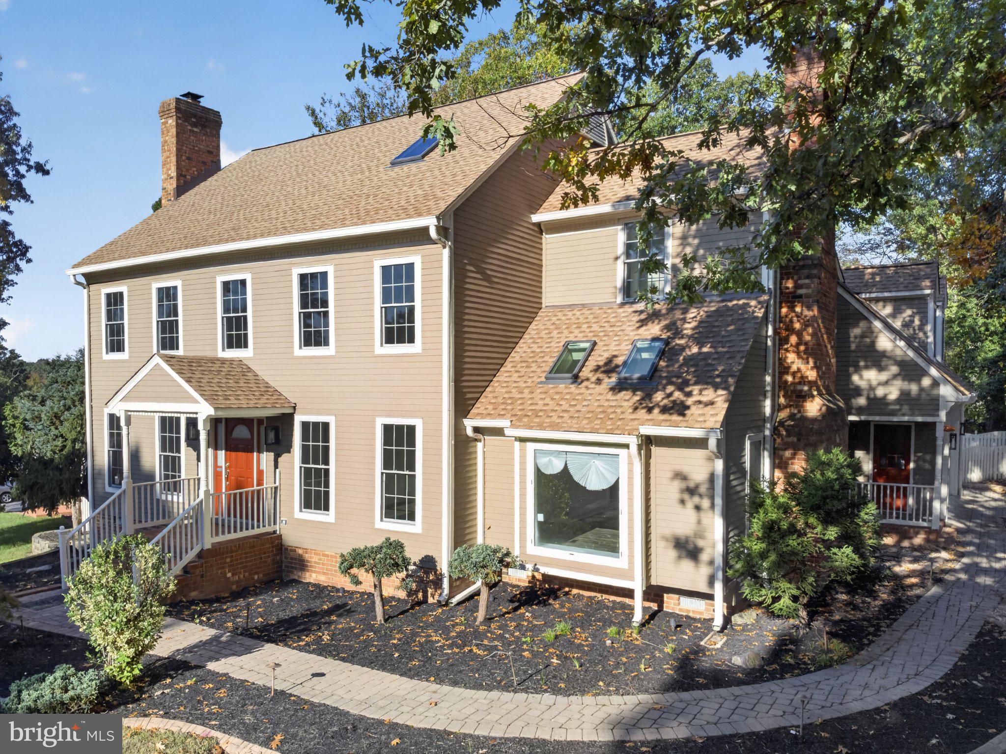 7 FOXHALL CIRCLE