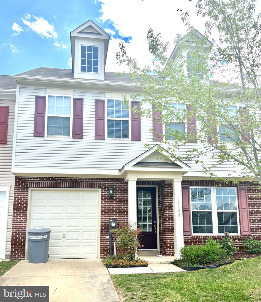 Great area rental.  3 bedrooms 2.5 baths in sought after Wildewood. Unit will be ready mid to late June.