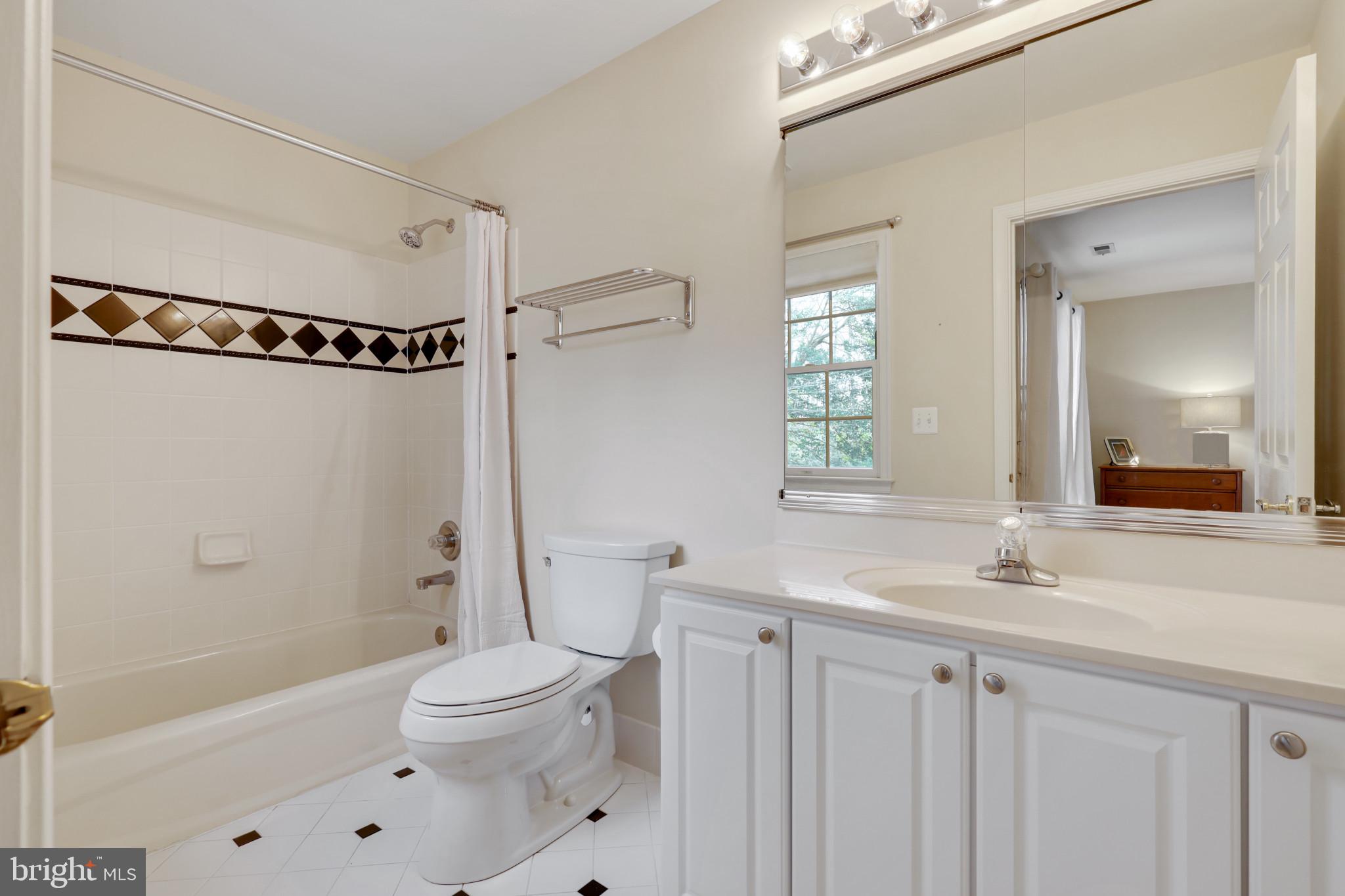 ANNAPOLIS PRESERVE - Residential