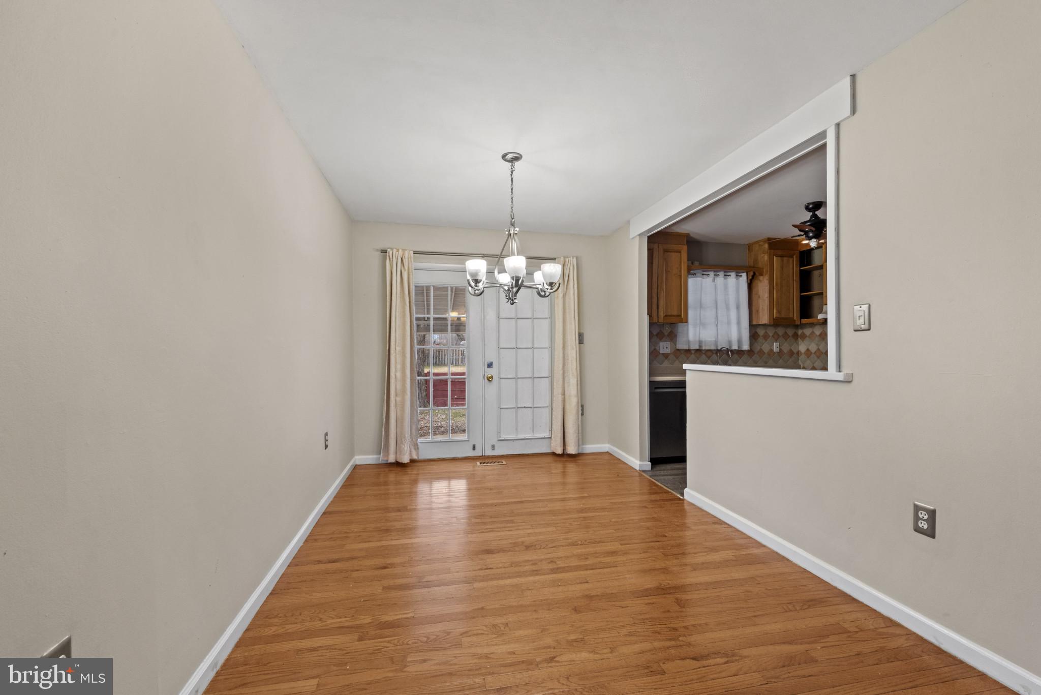 KINGS COURT - Residential