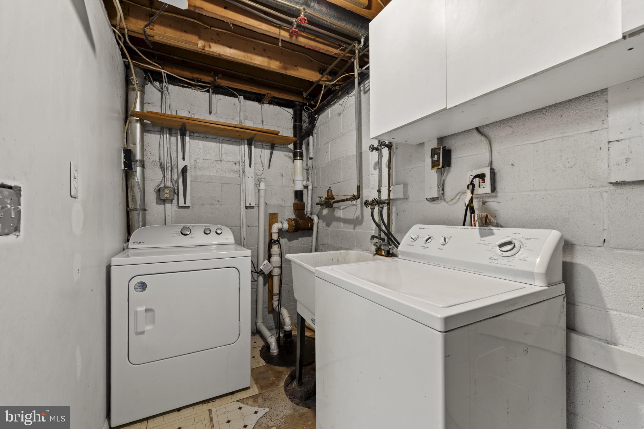 KINGS COURT - Residential