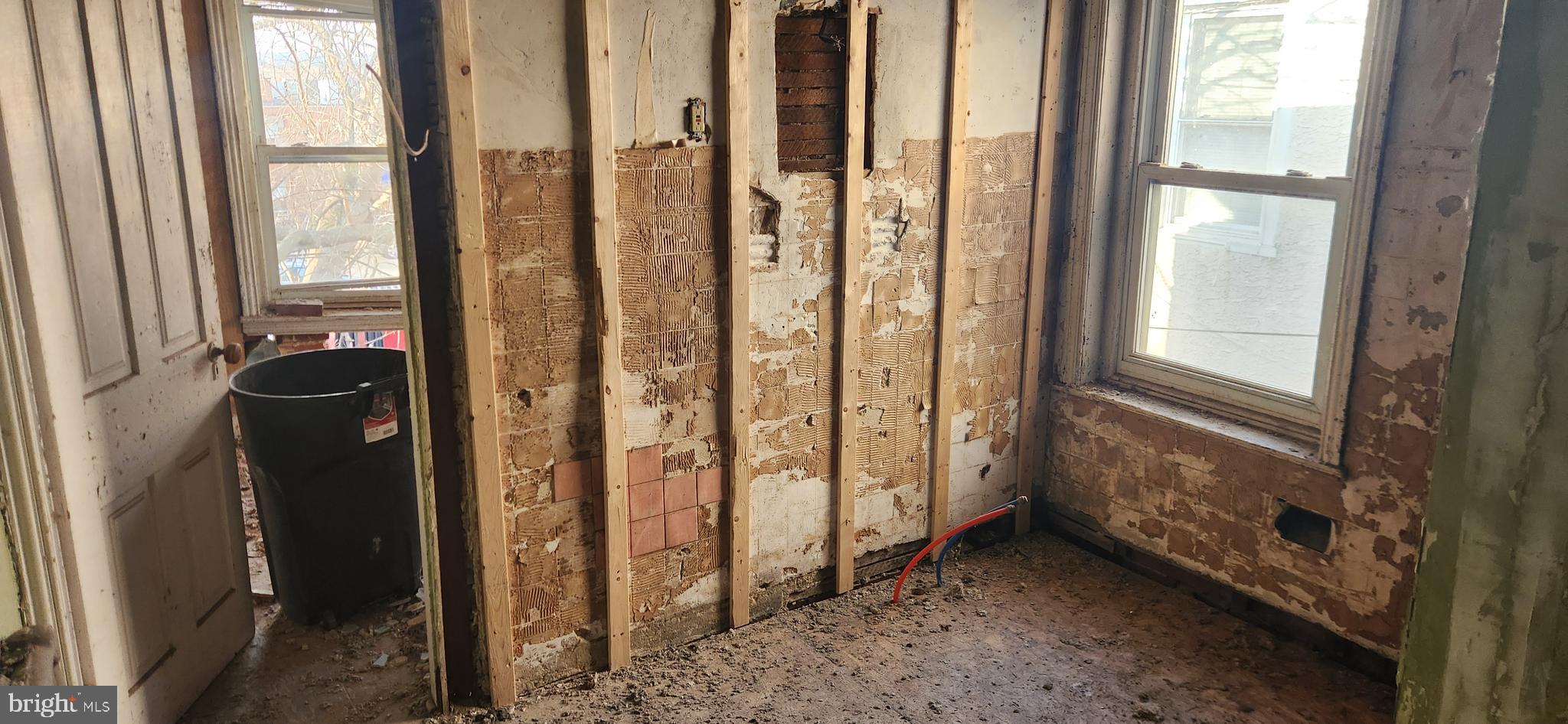 NORRISTOWN - Residential