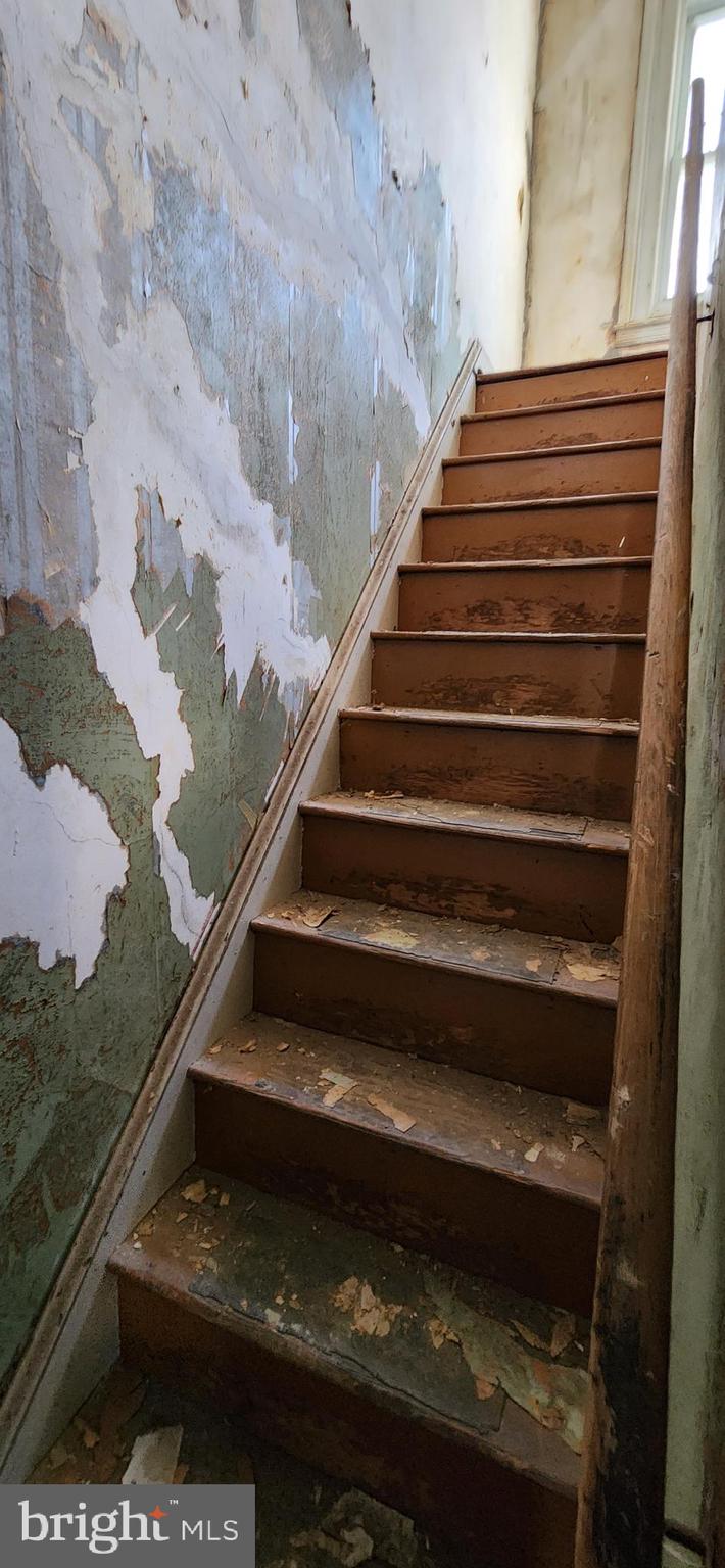 NORRISTOWN - Residential