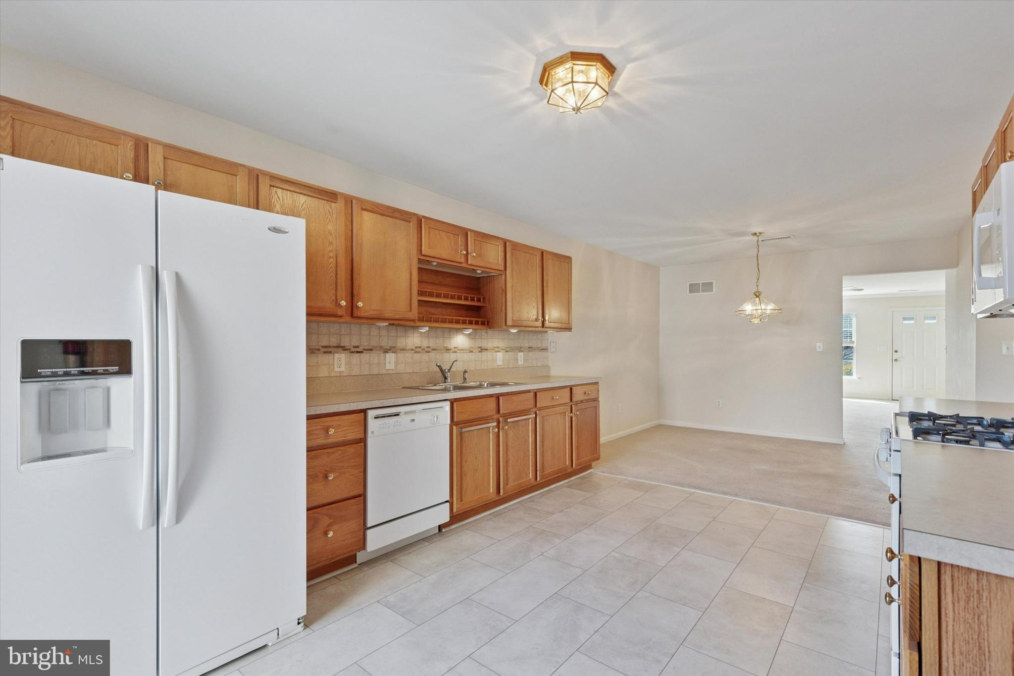 MANATAWNY VILLAGE - Residential Lease