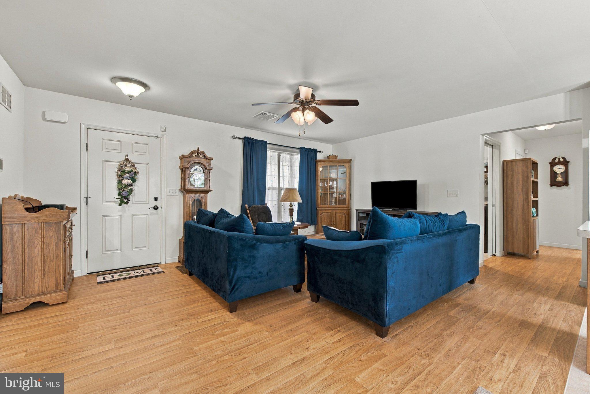 926 SWEETBAY LANE