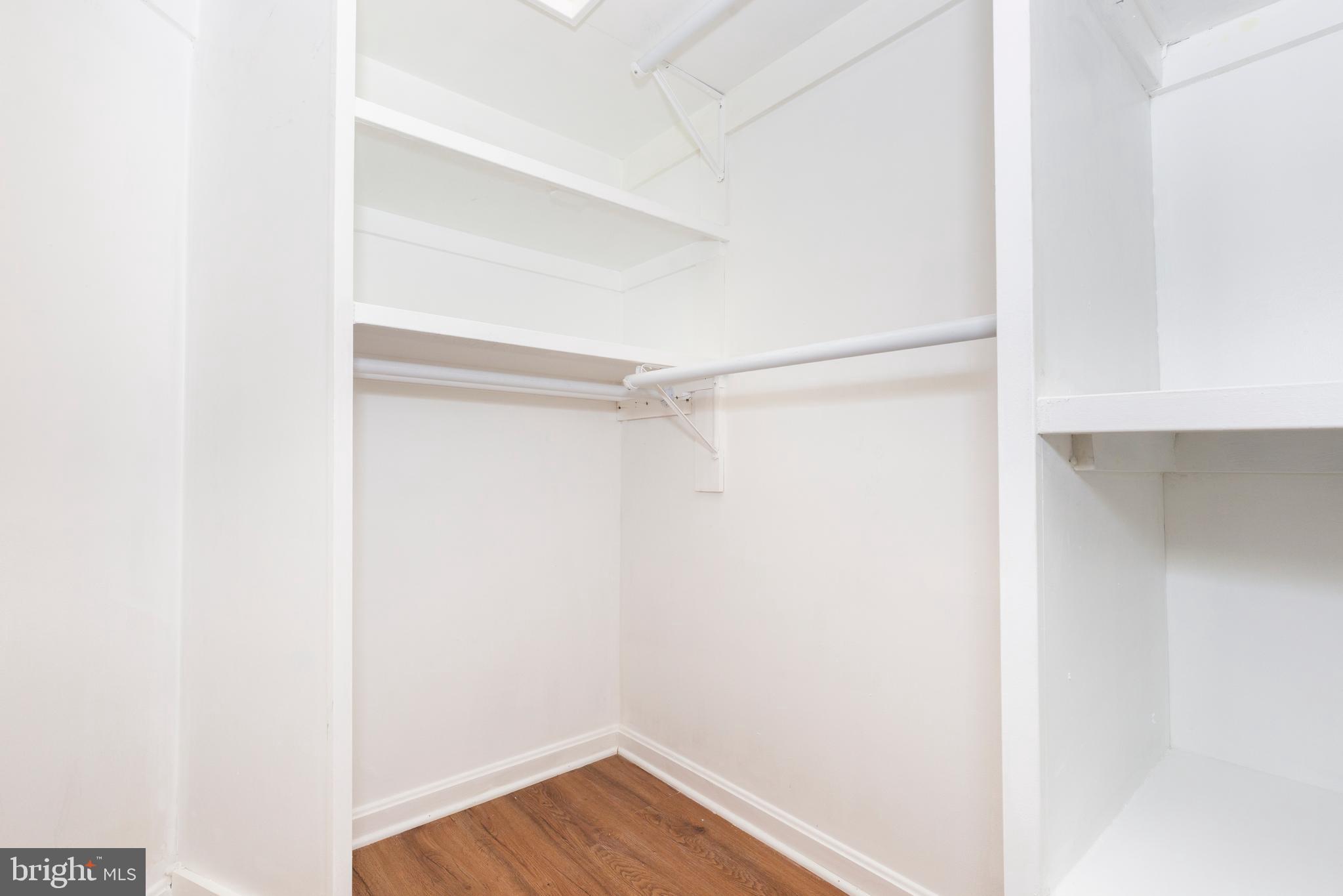 SEVEN OAKS - Residential