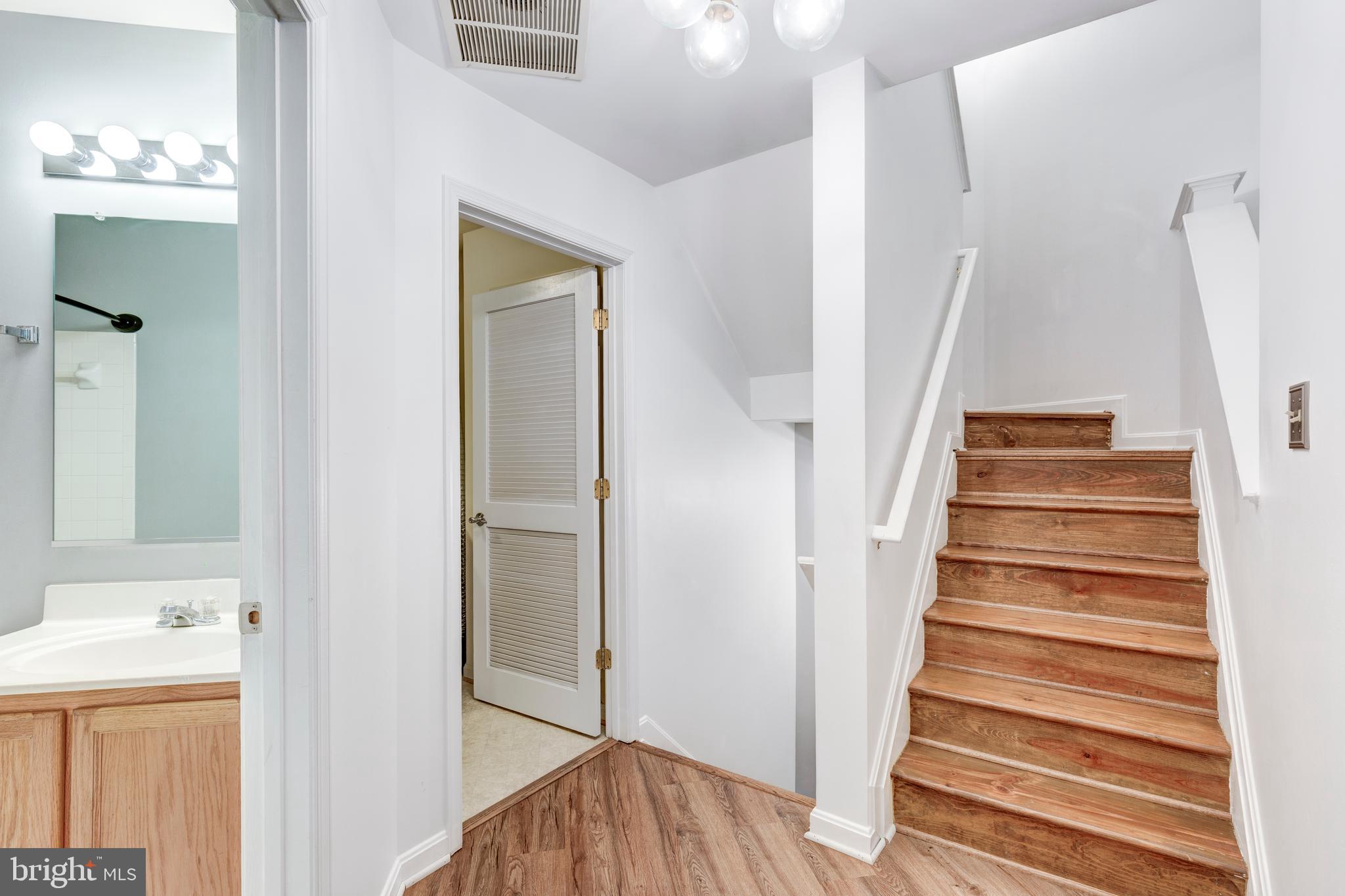 SEVEN OAKS - Residential