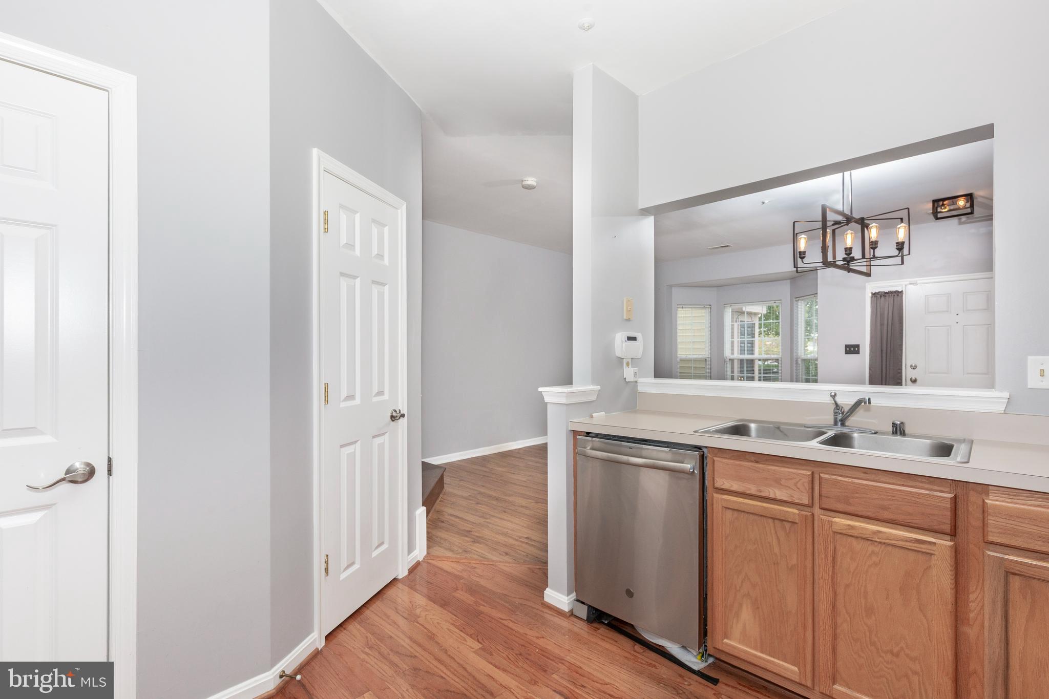 SEVEN OAKS - Residential