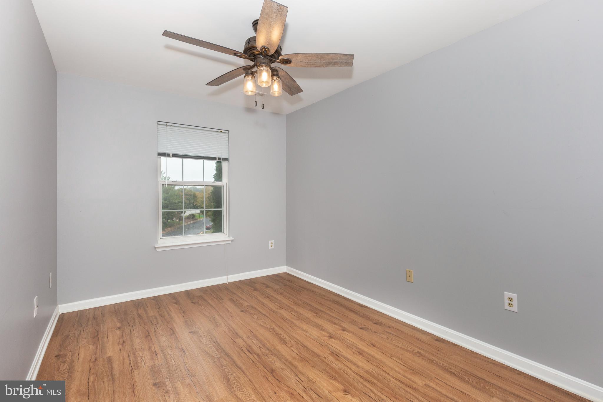 SEVEN OAKS - Residential