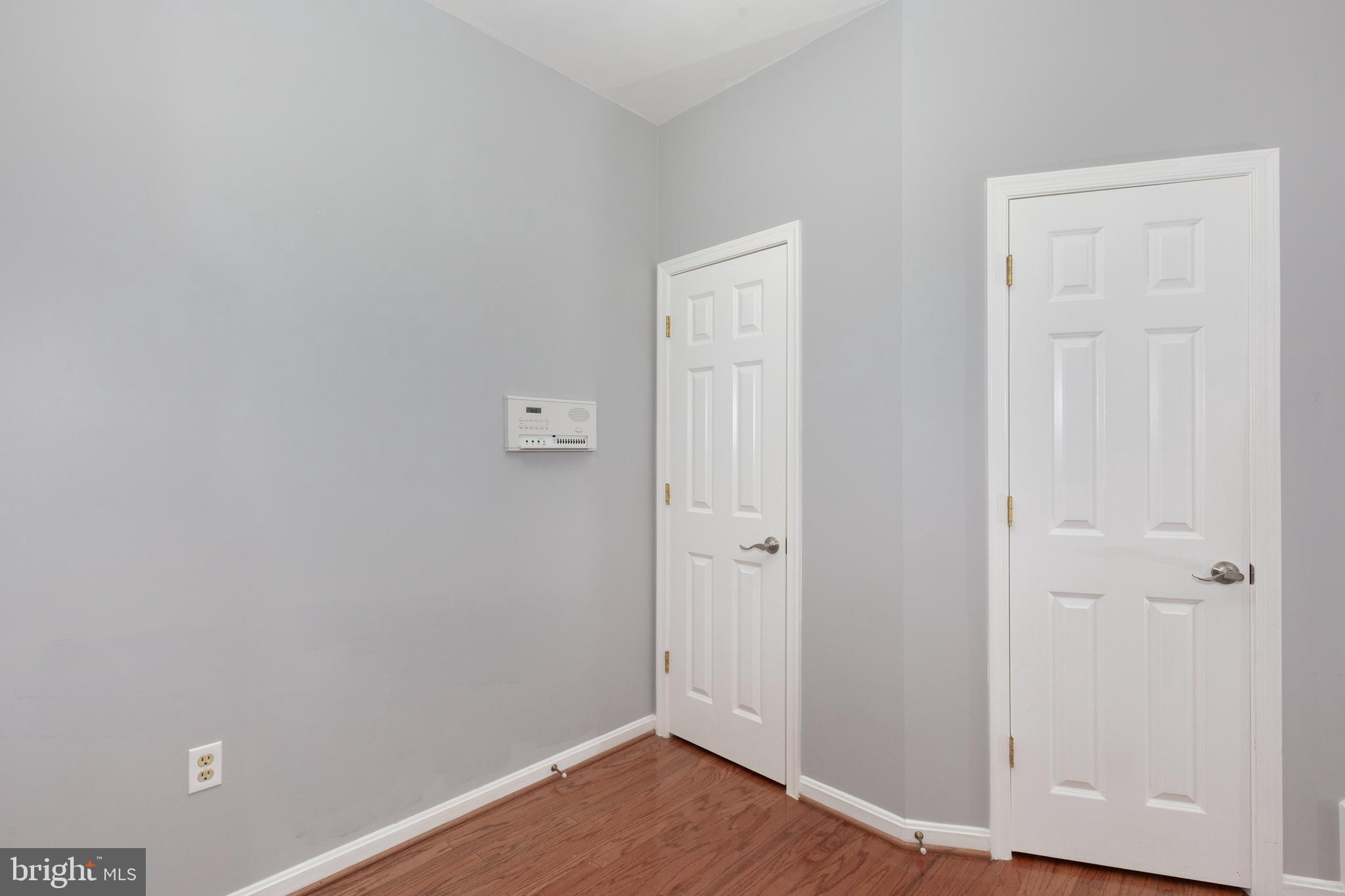 SEVEN OAKS - Residential