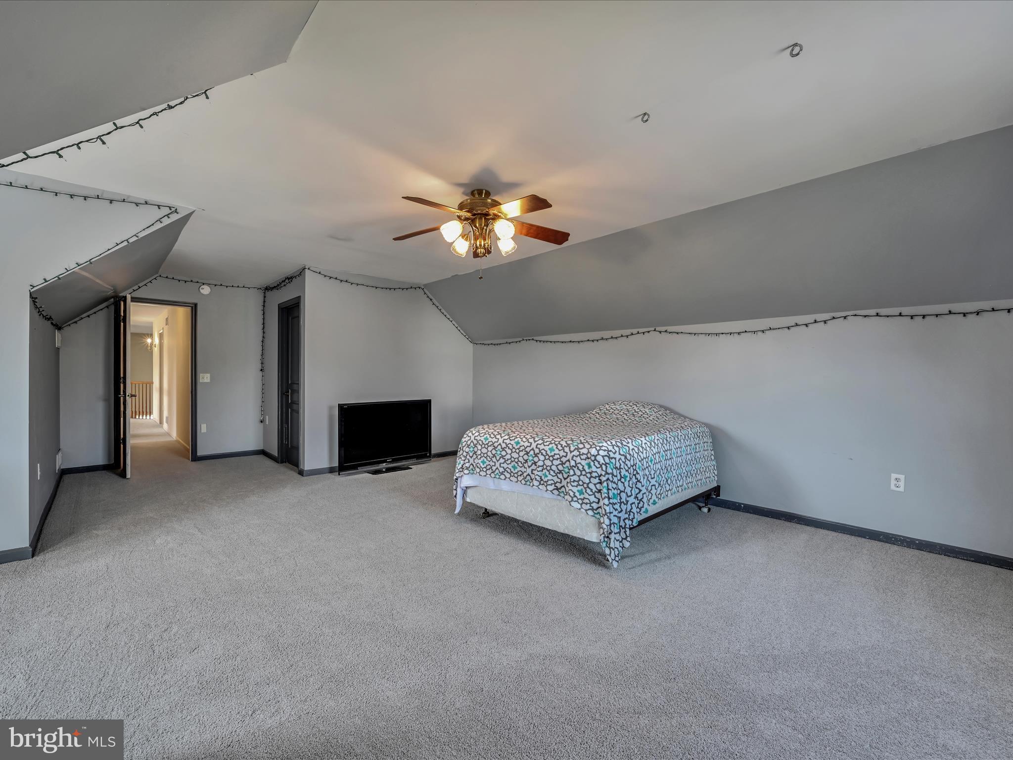 OLDE STONE WAY - Residential