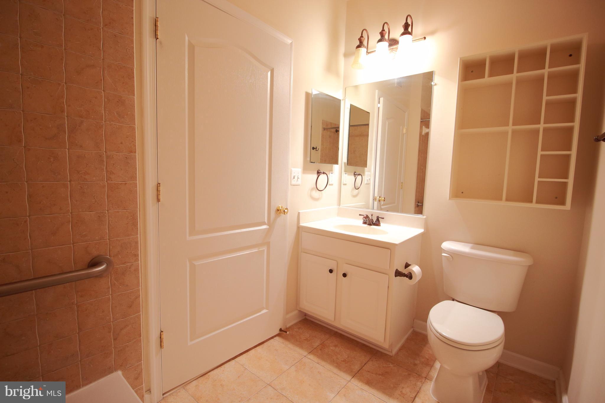 THE RESERVE CONDOMINIUMS - Residential Lease