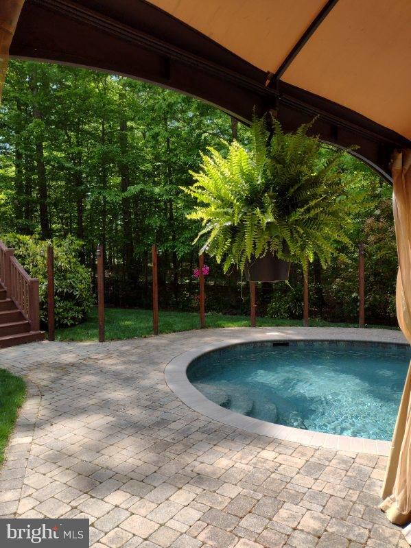 MCKENNEY FOREST - Residential