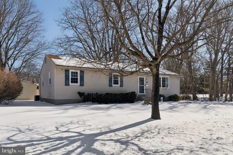 Photo of 404 Enfield Road, ORELAND, PA 19075 (MLS # PAMC2166256)