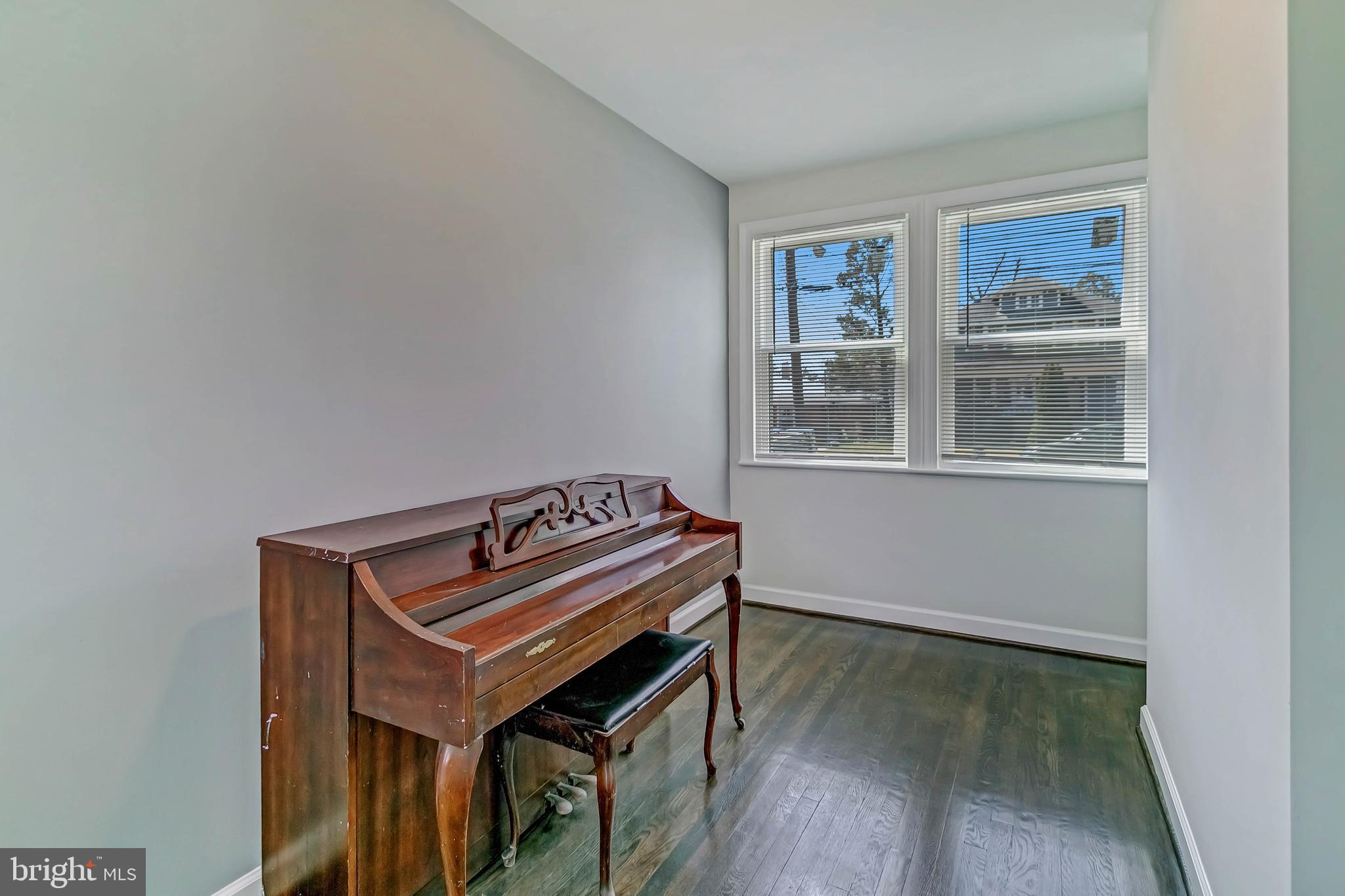 INDIAN SPRING PARK - Residential