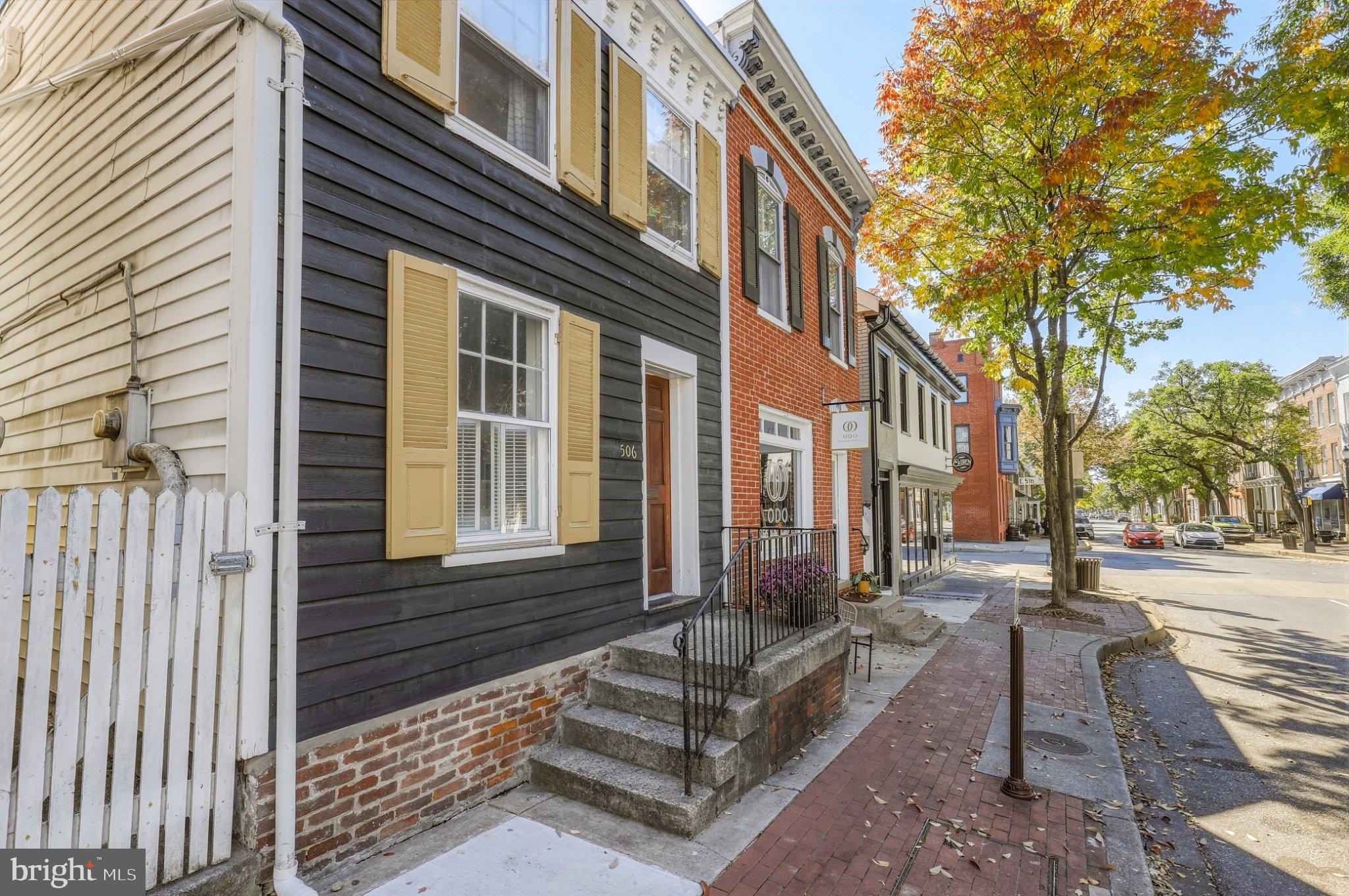 506 N MARKET STREET