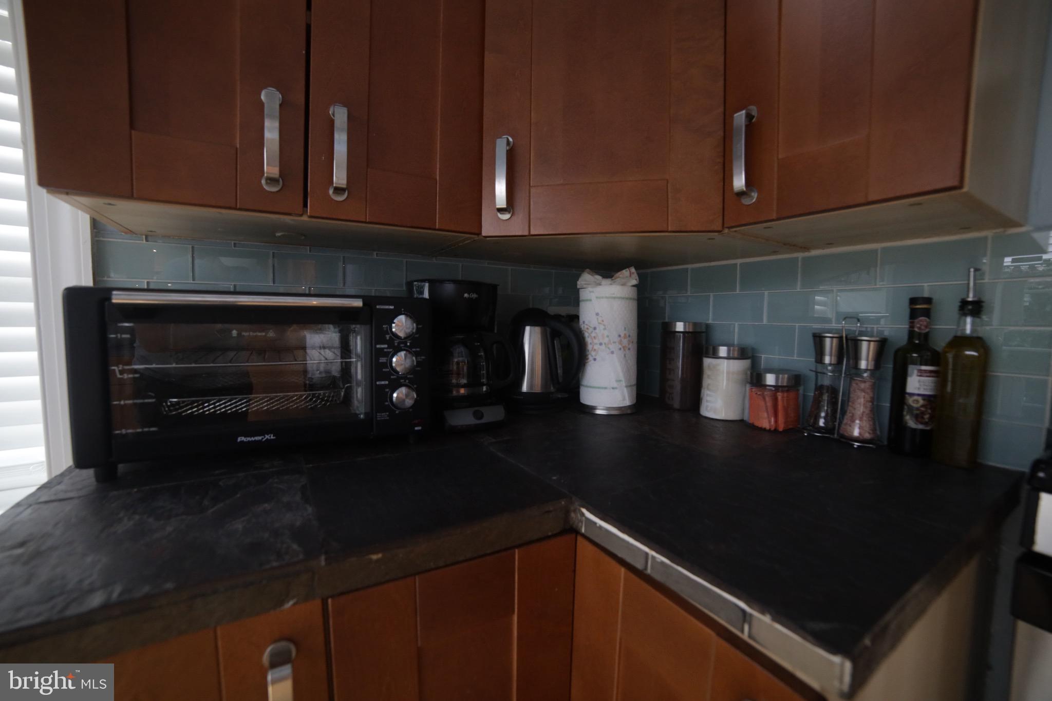 POPLAR - Residential Lease